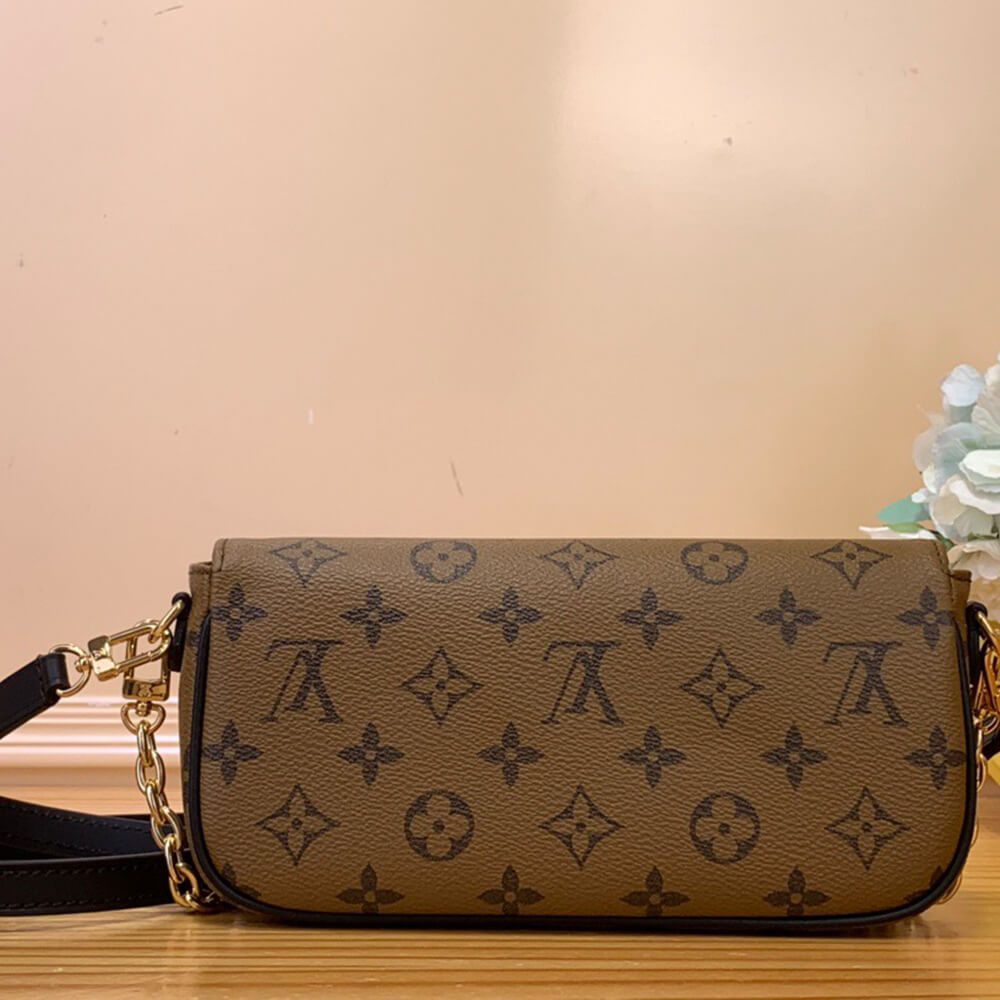 LV WALLET ON CHAIN IVY BAG