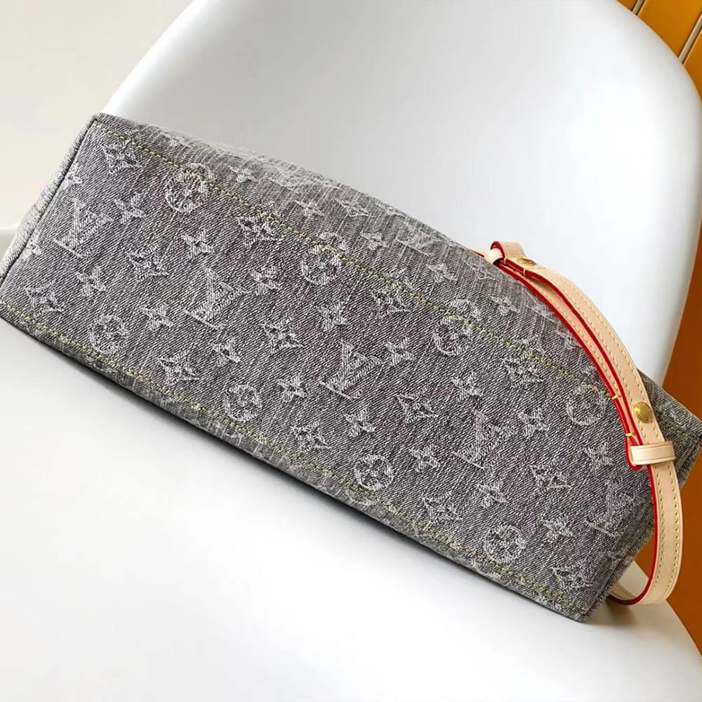 LV Coussin Hobo MM (HIGH-END GRADE)