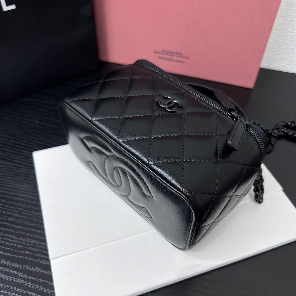 CHANEL Long Vanity with chain