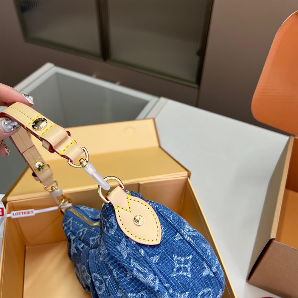 LV Pochette Valley