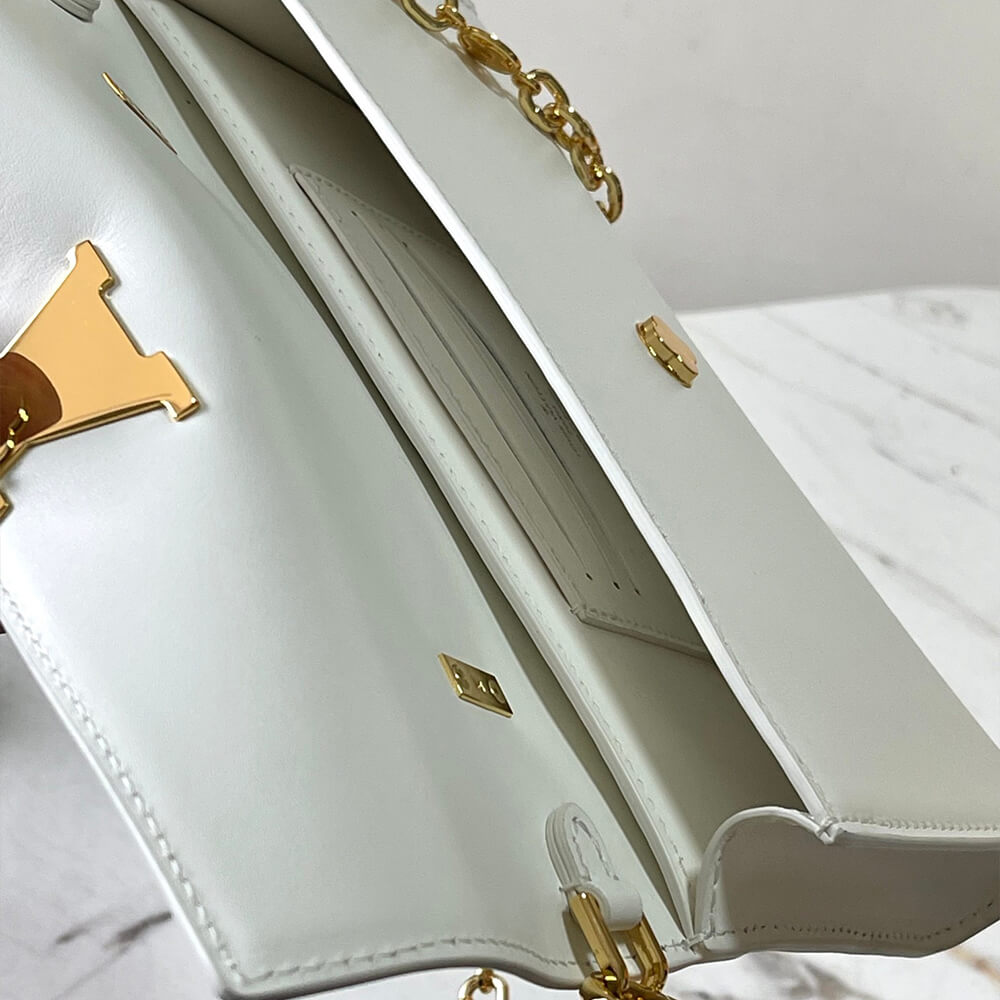 LV Wallet On Chain Capucines(HIGH-END GRADE)