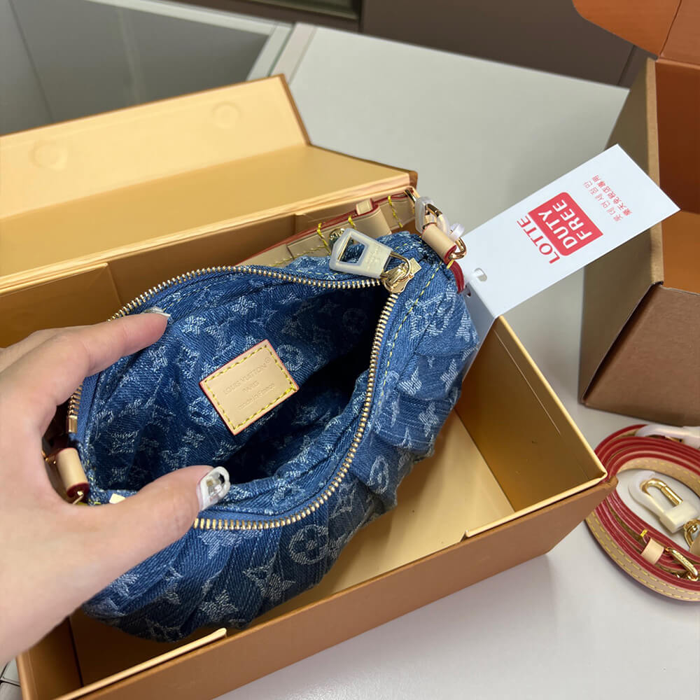 LV Pochette Valley