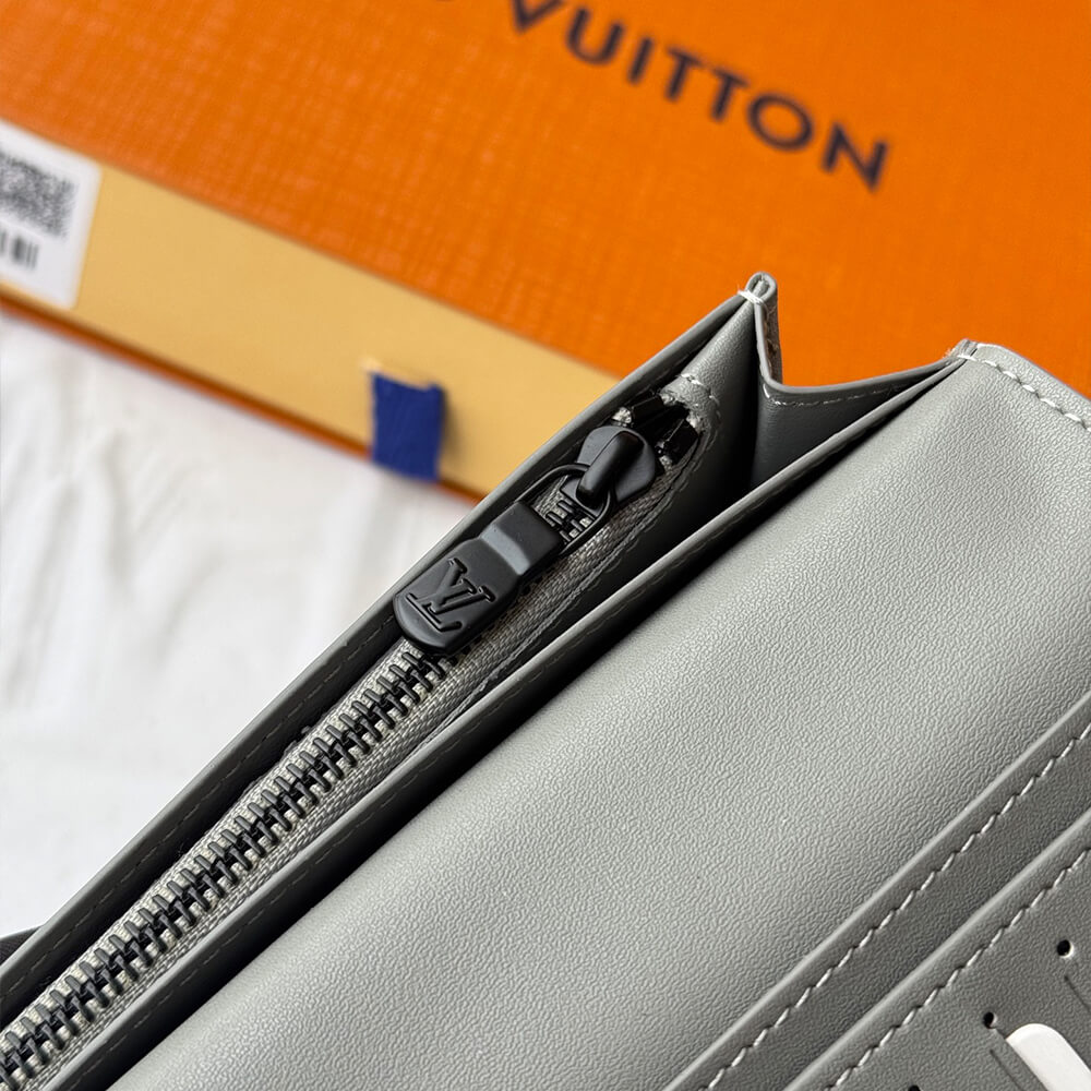 LV Brazza Wallet(TAX-FREE GRADE)