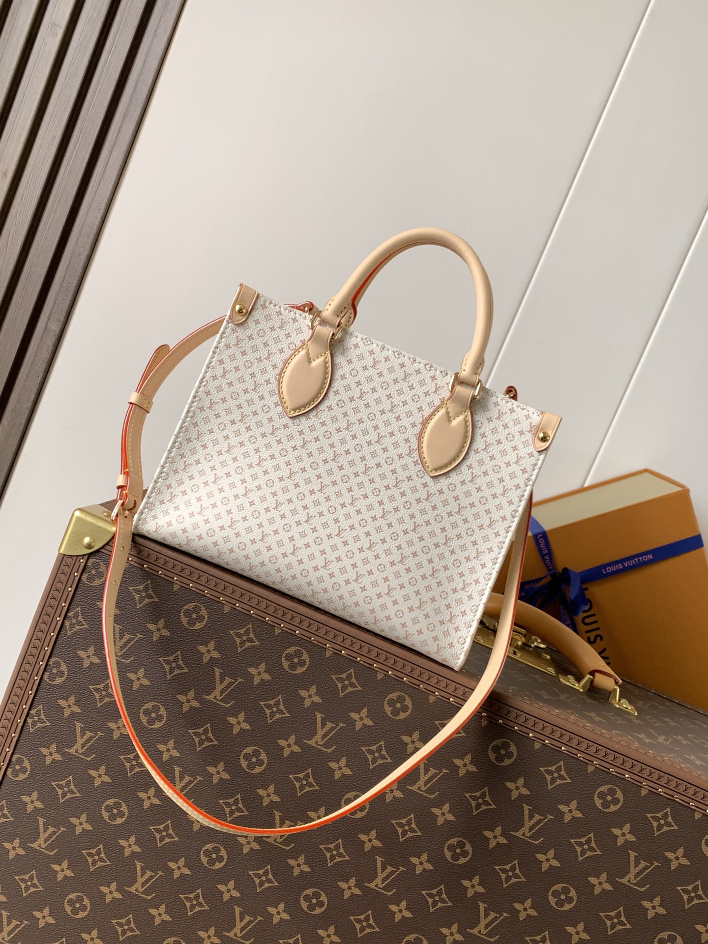 LV OnTheGo PM M15138 25x19x11.5cm