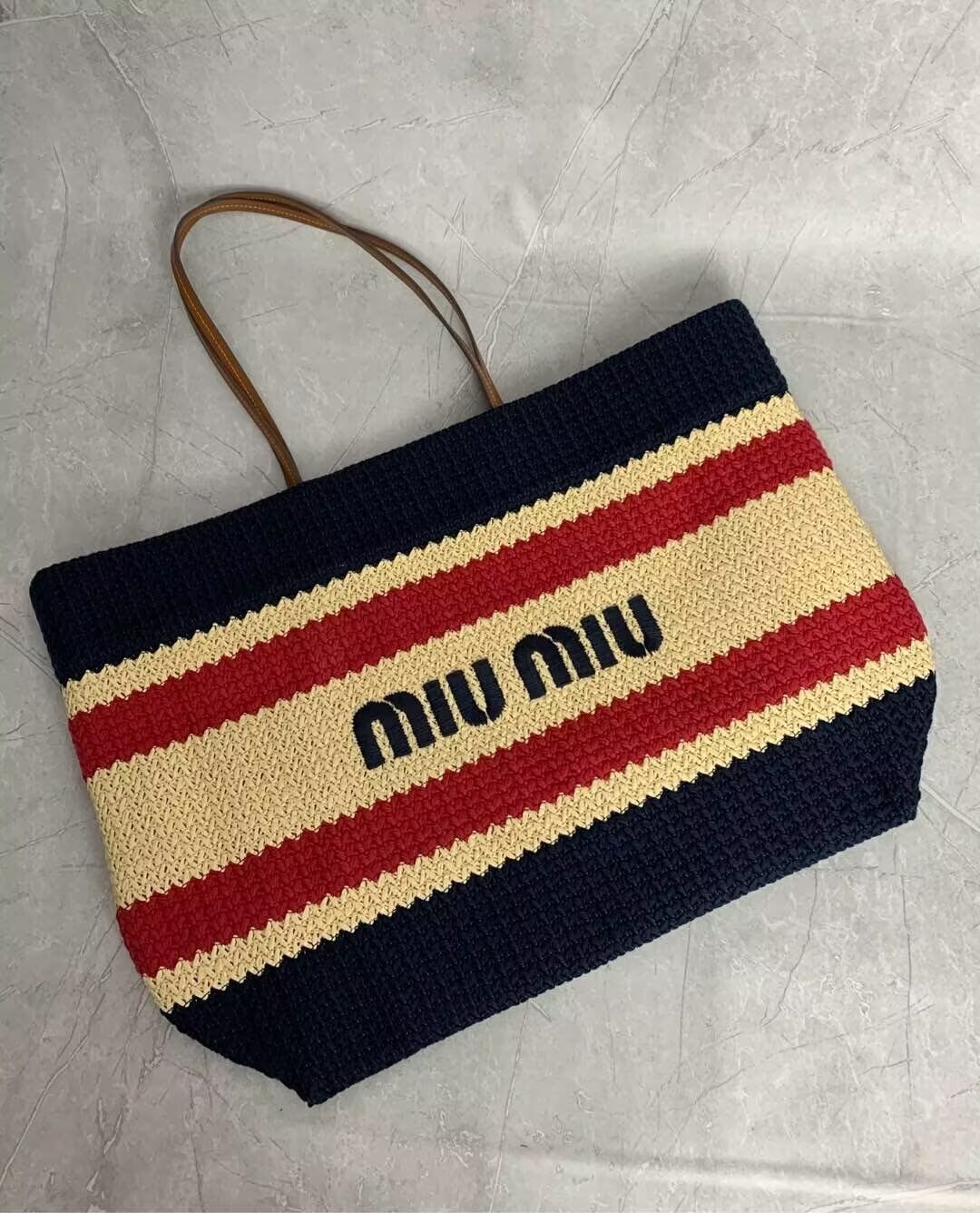Miu Miu Raffia-effect woven tote bag 40x34x16cm