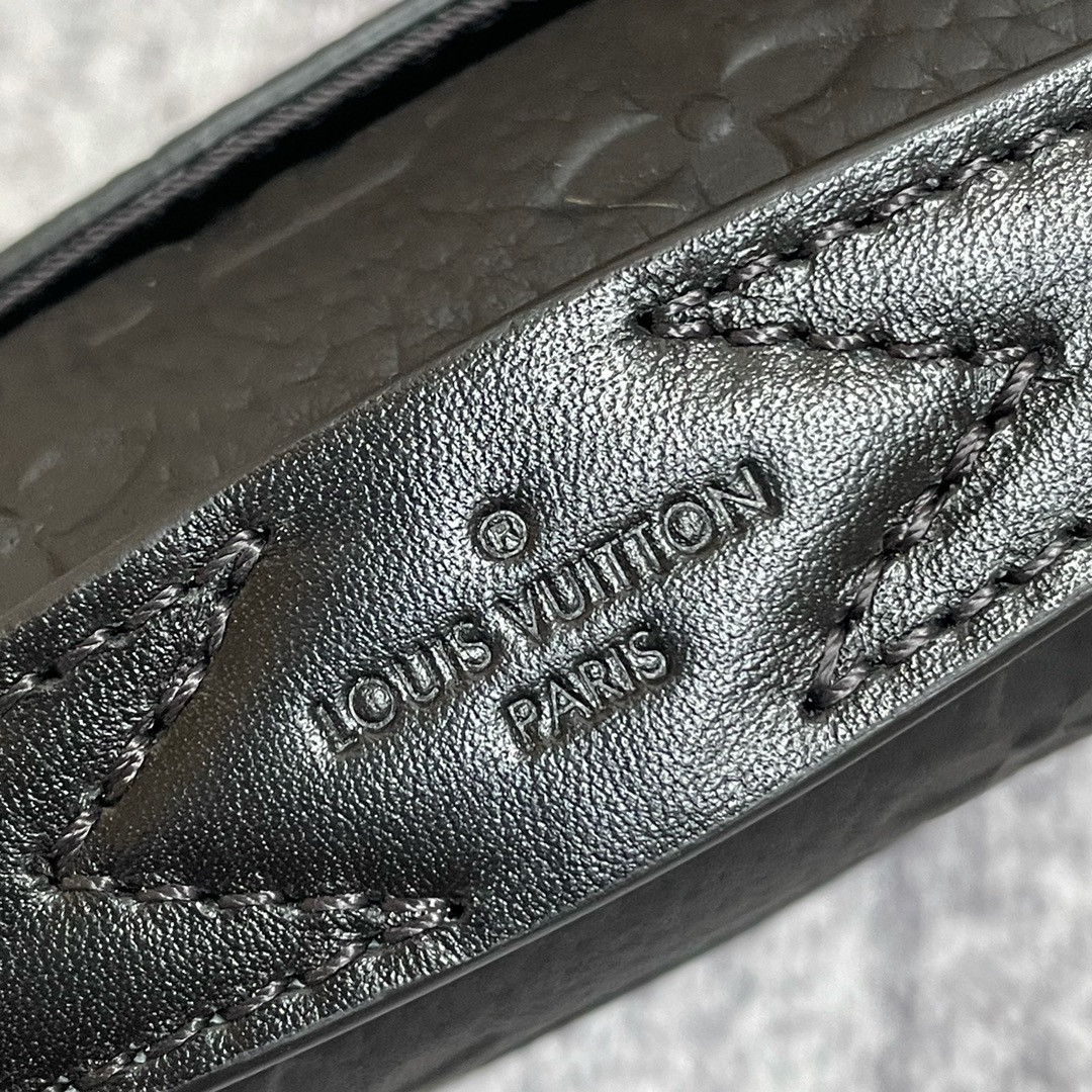 LV S LOCK SLING BAG M58487