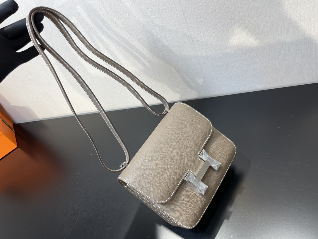 H**mes constance 24 epsom leather silver hardware  9.4"x5.9"x3"