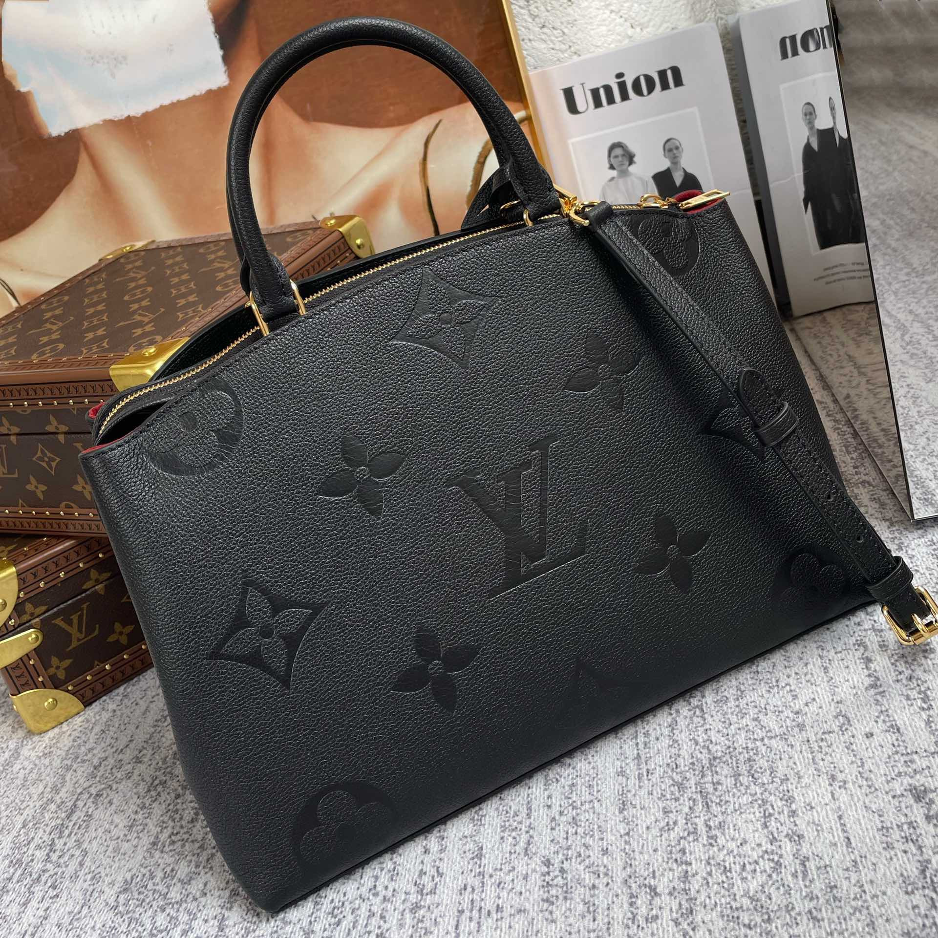 LV GRAND PALAIS M45811