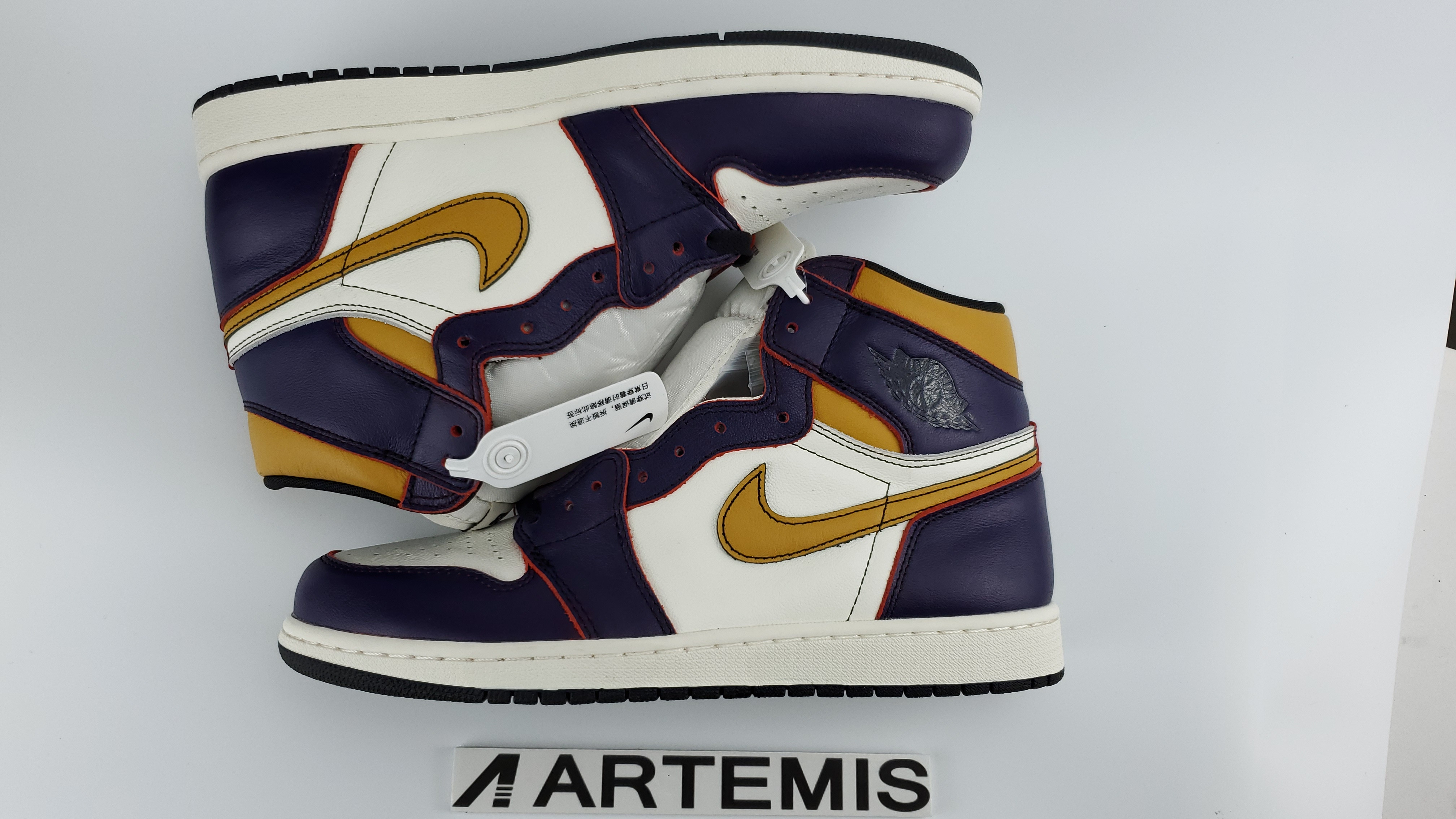 Air Jordan 1 Retro High OG Defiant SB LA to Chicago