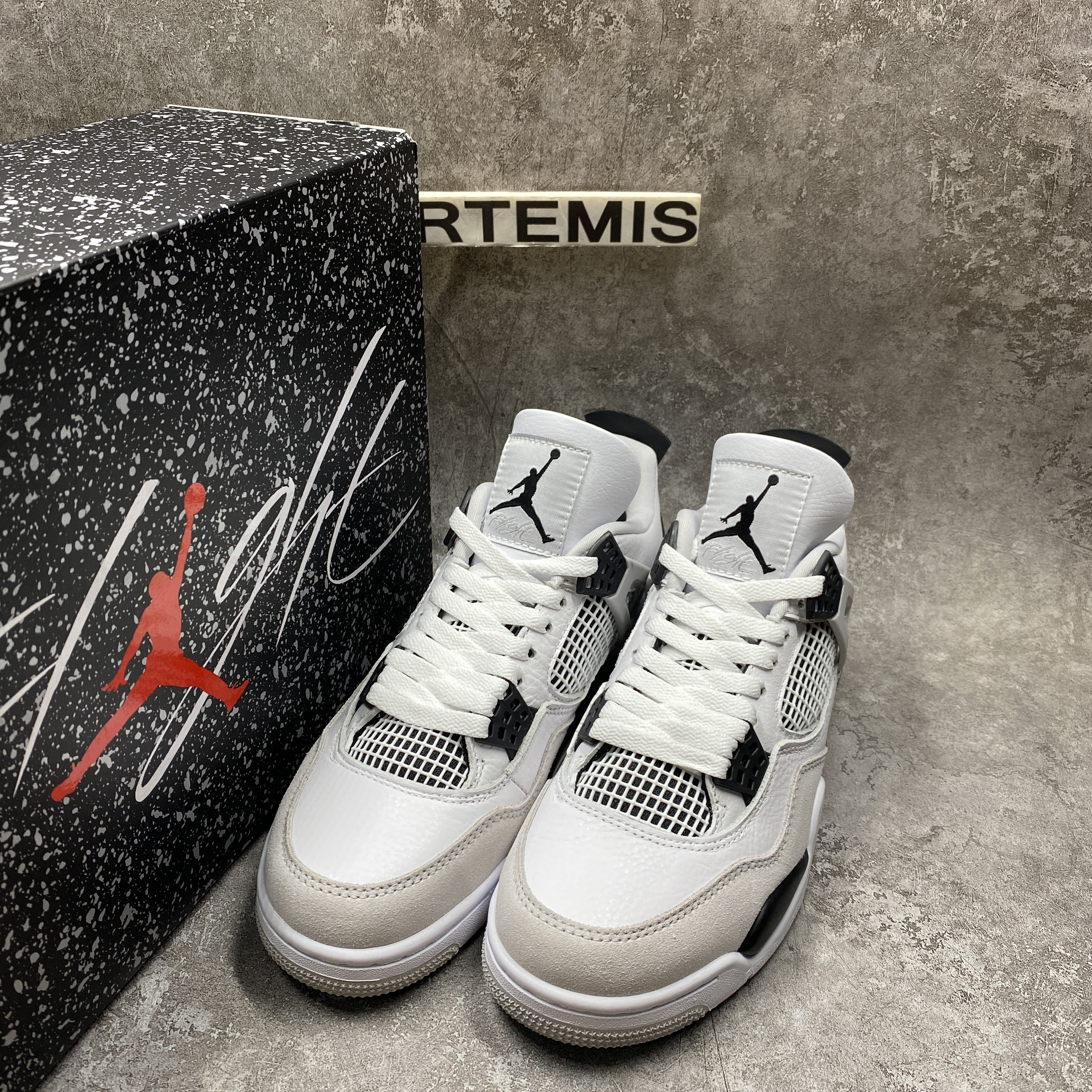 Air Jordan 4 Reto Military Black