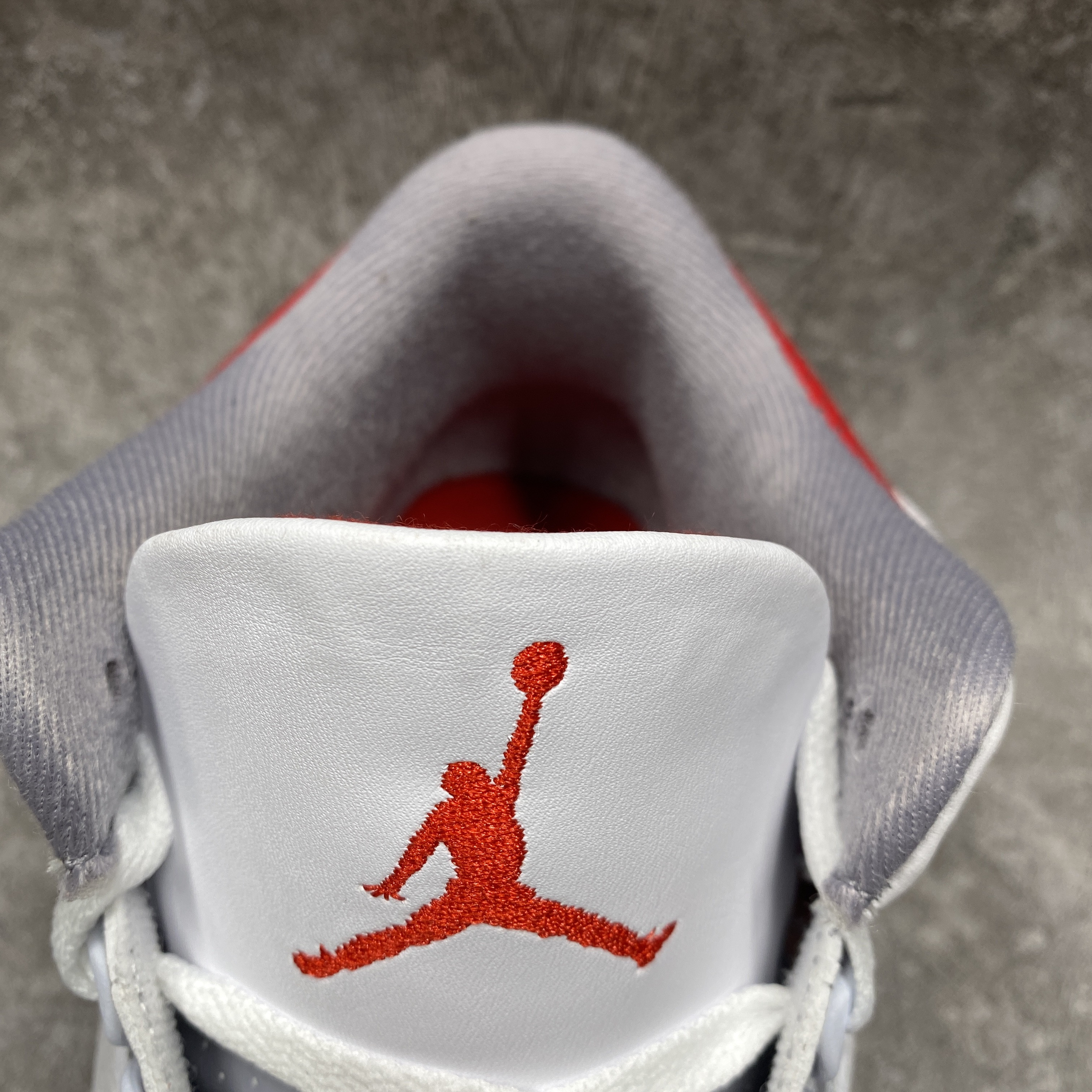 Air Jordan 3 OG “Fire Red” 2022