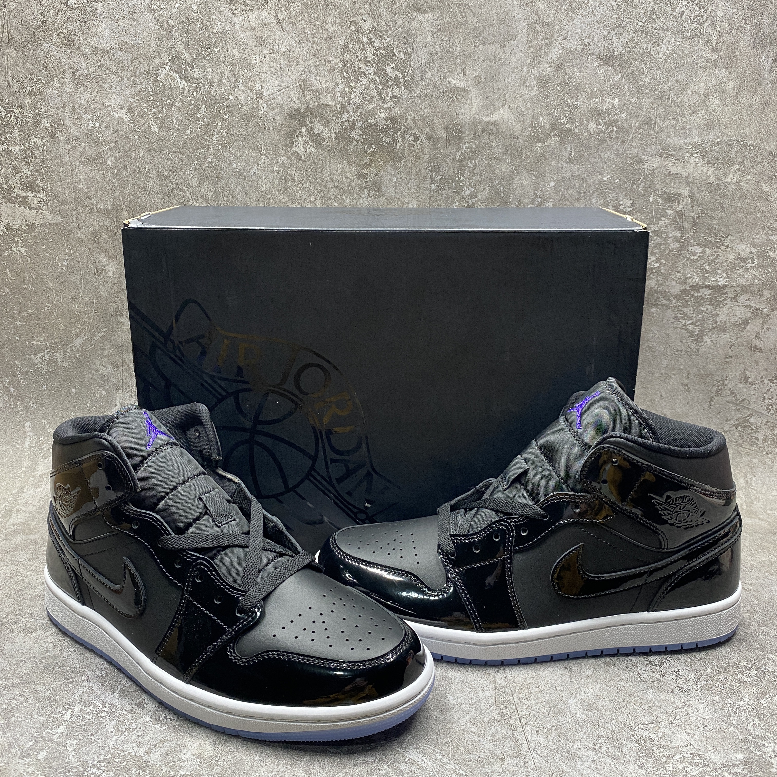 Air Jordan 1 Mid SE Space Jam