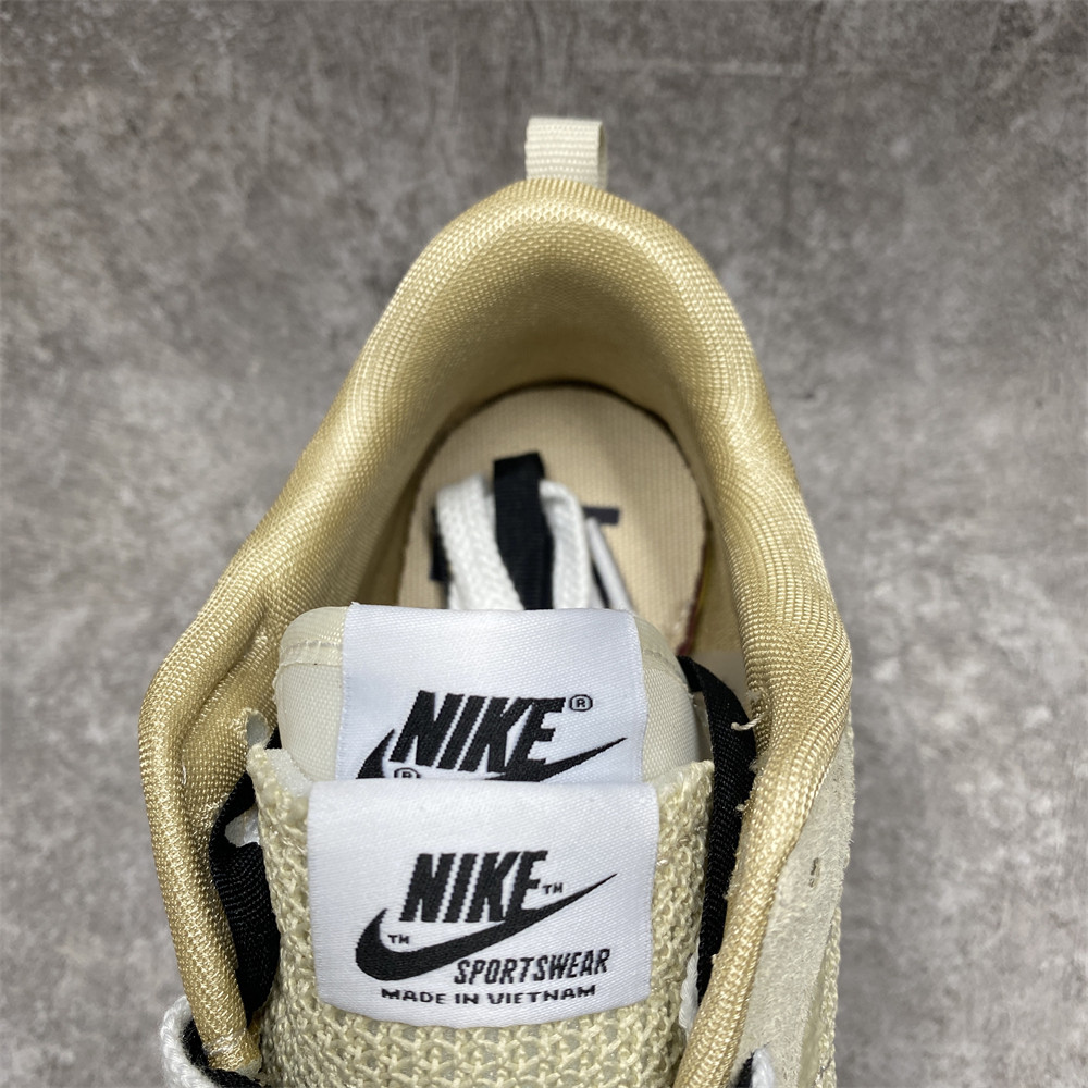 NIKE VAPORWAFFLE SACAI