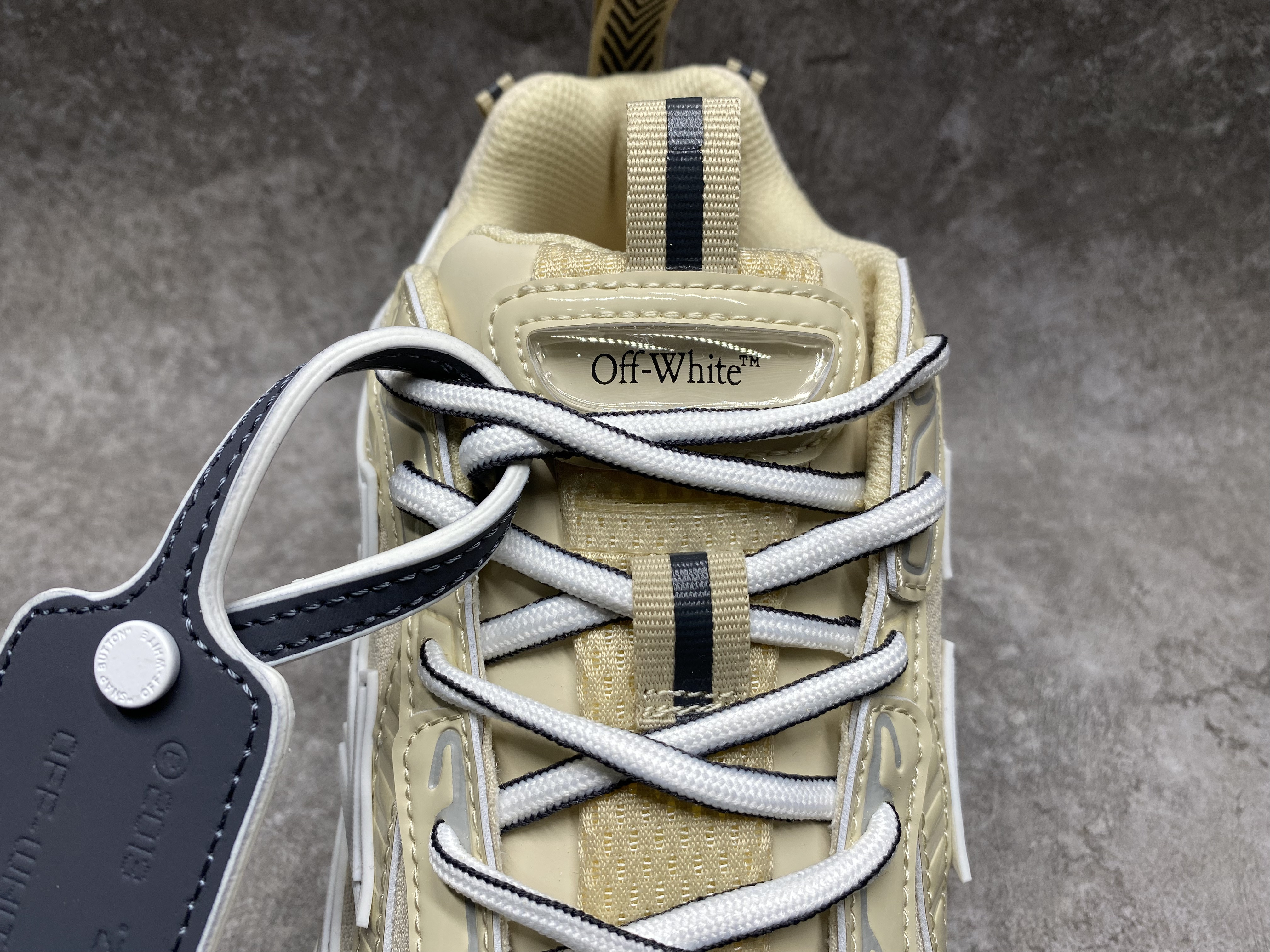 UA Off-White "BE RIGHT BACK"