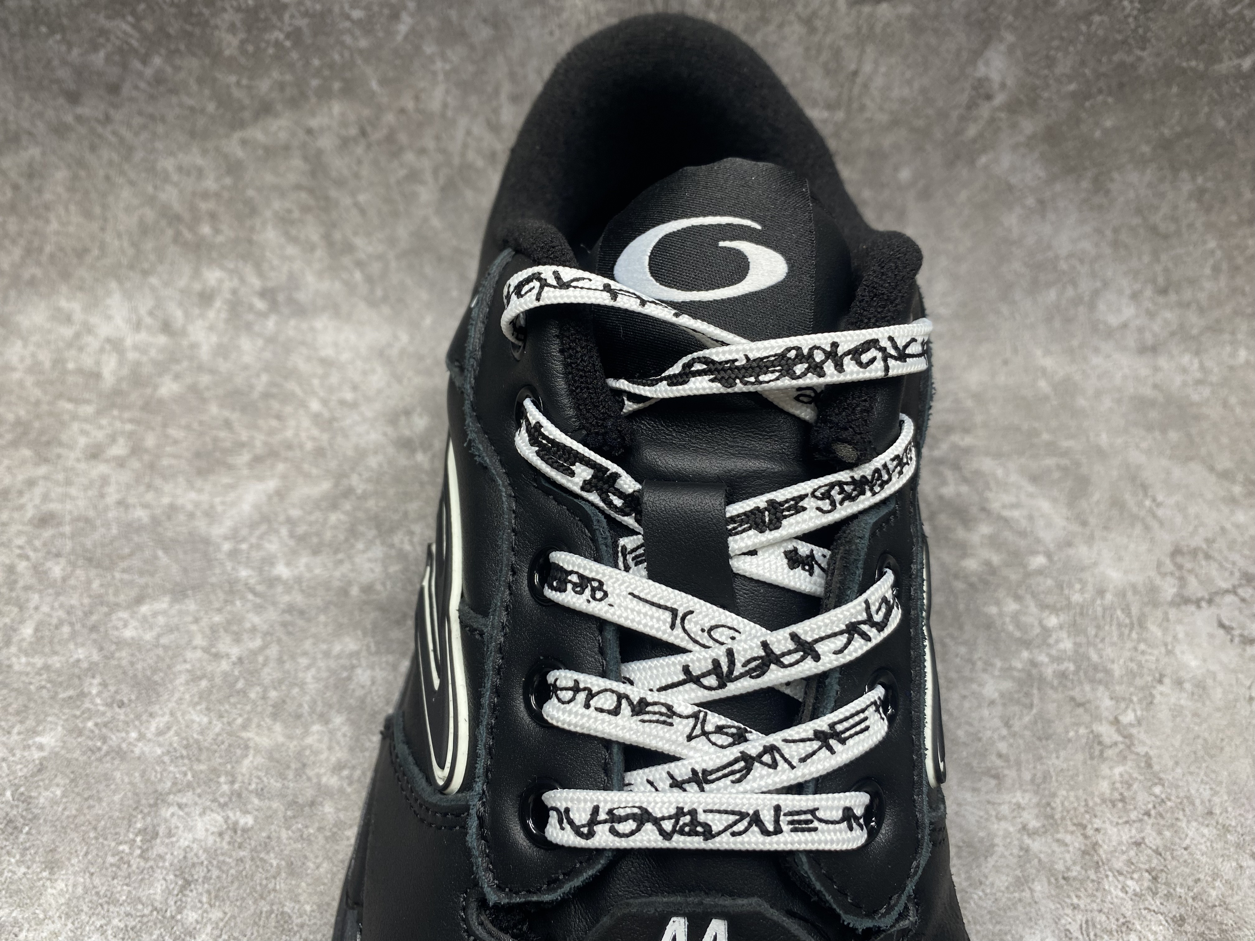 ua Ba*len*cia*ga hamptons worn-out sneaker in black(run one size large)