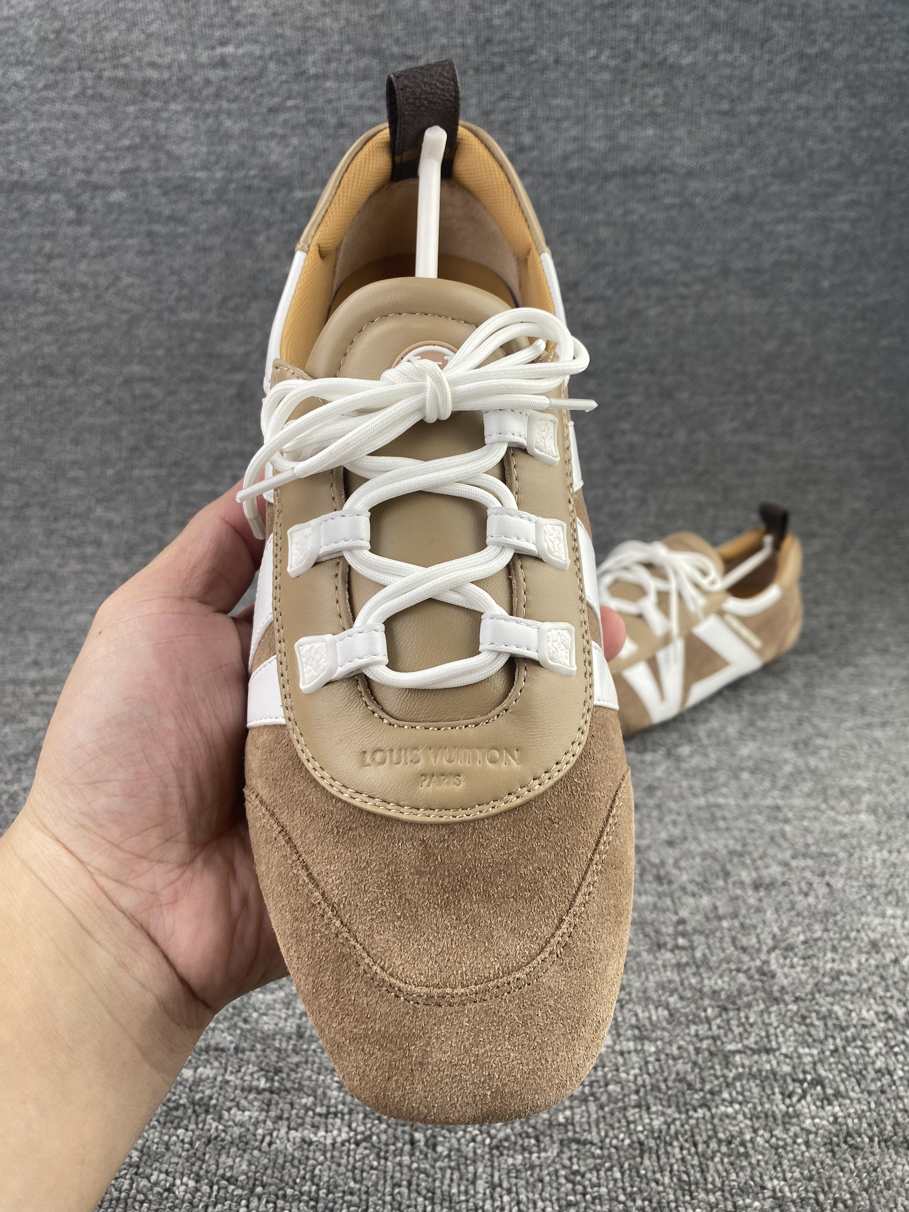 UA LV Sneaker