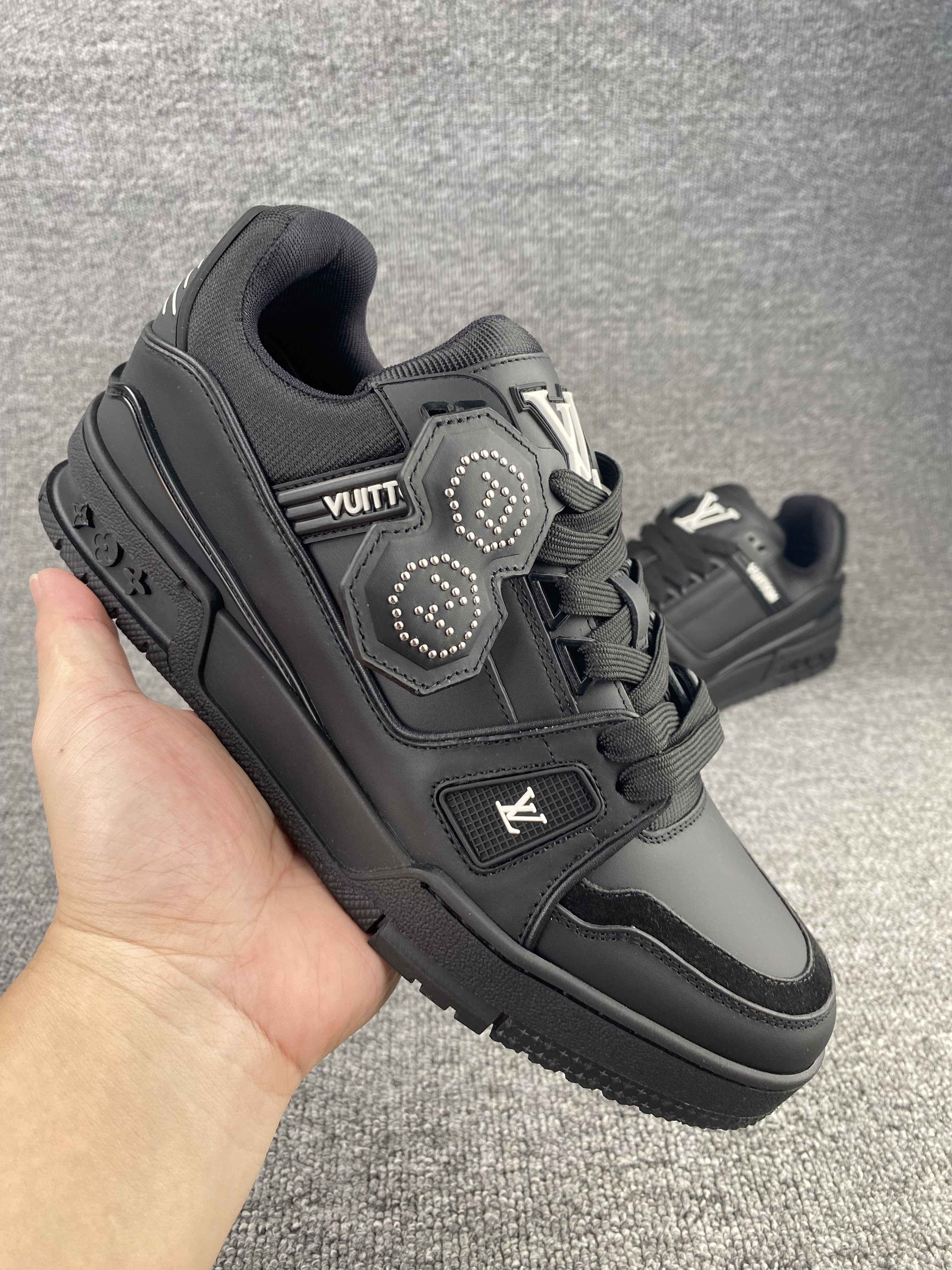UA LV trainer Sneakers