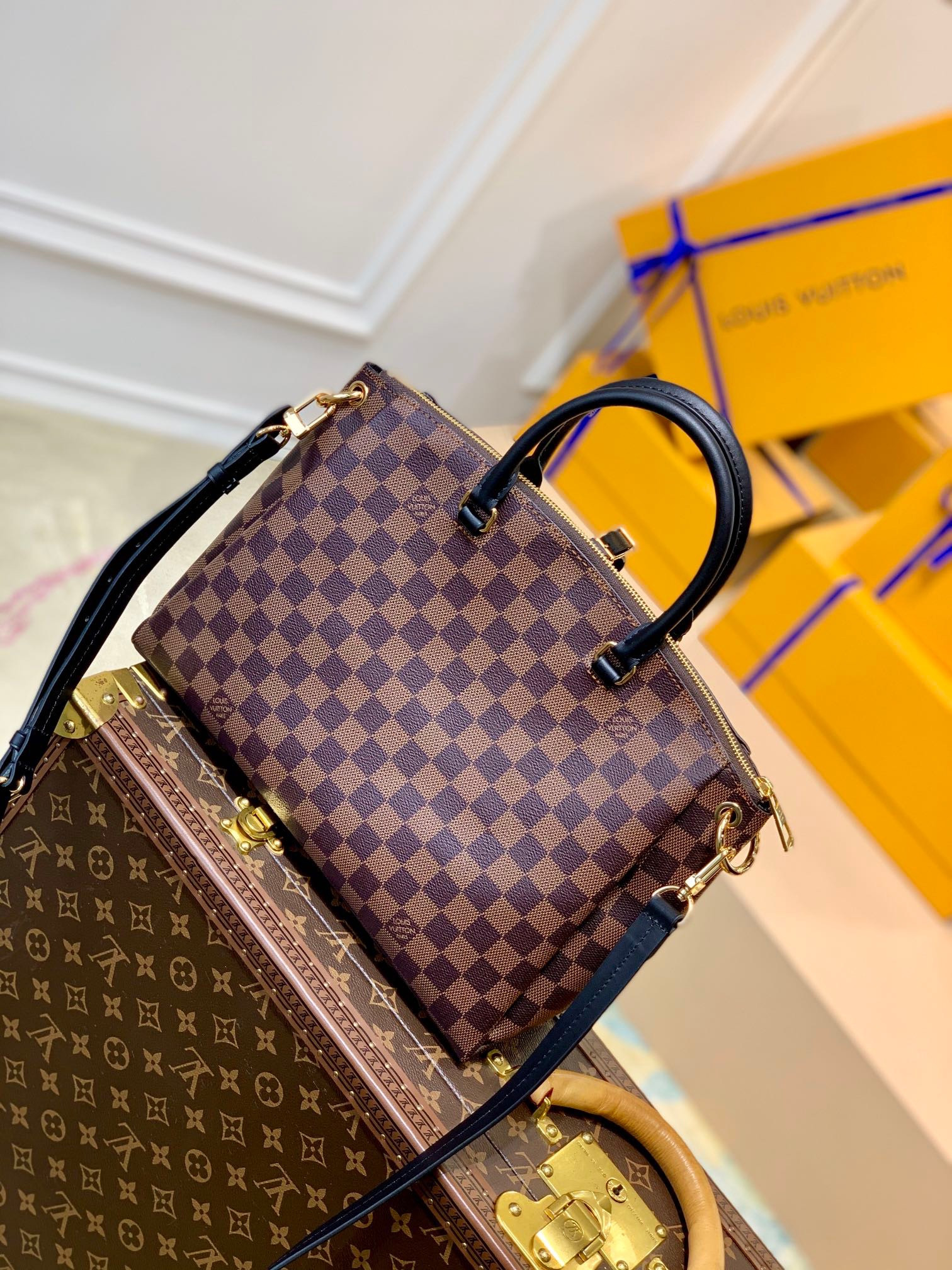 LV Boétie MM N45283