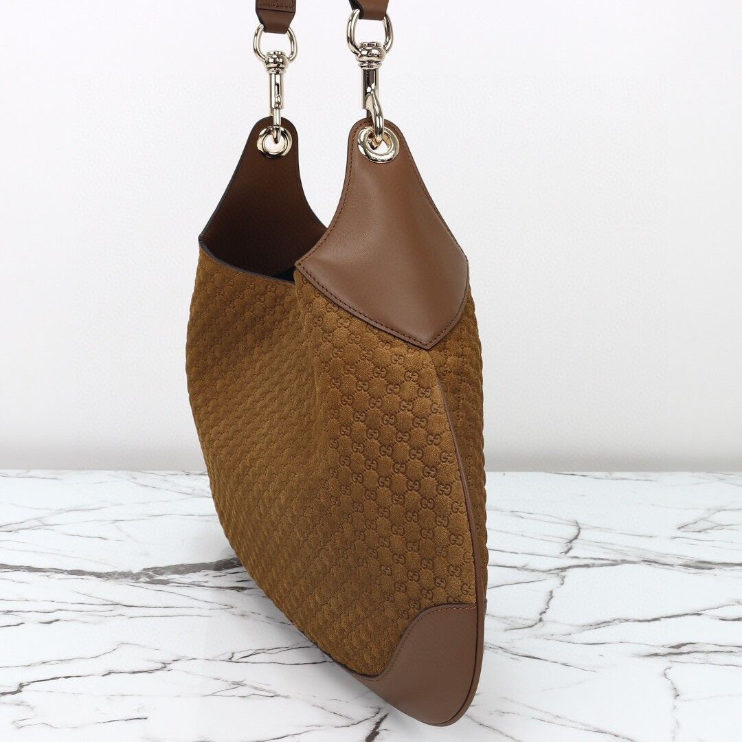 G*u*i b shoulder bag 42x 36x 2cm