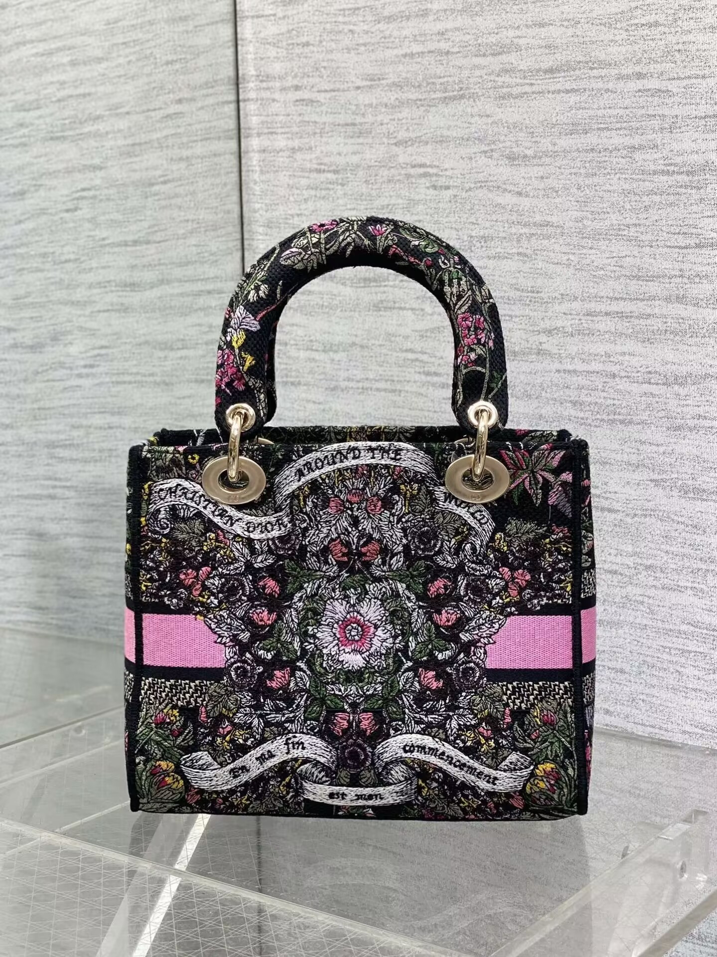 medium D*or lady d-lite bag 24 x 20 x 11 cm