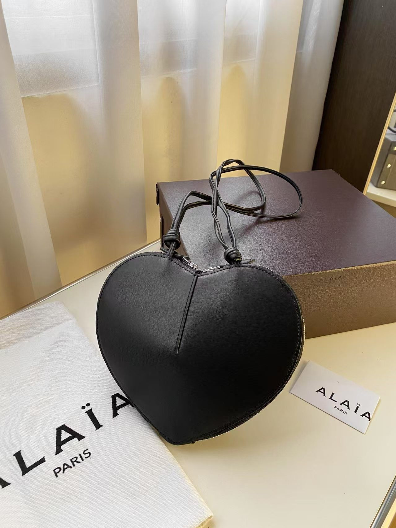 ALAÏA Le Coeur Heart Bag 18.5x20.5x5cm