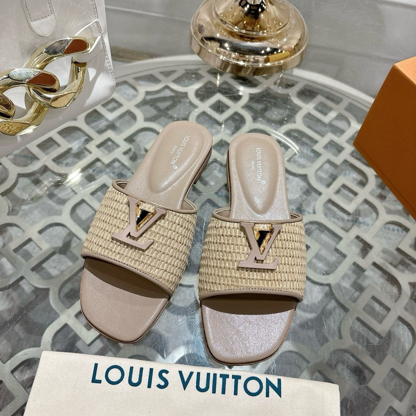 UA LV Mare Flat Mule