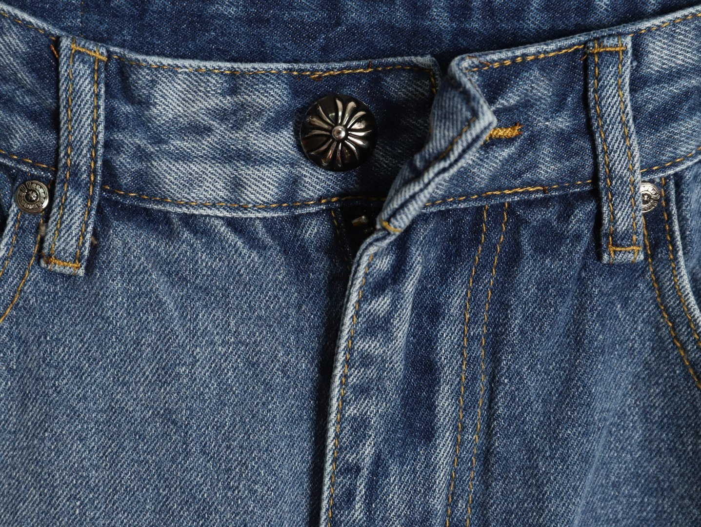 Ch**me He**ts jeans