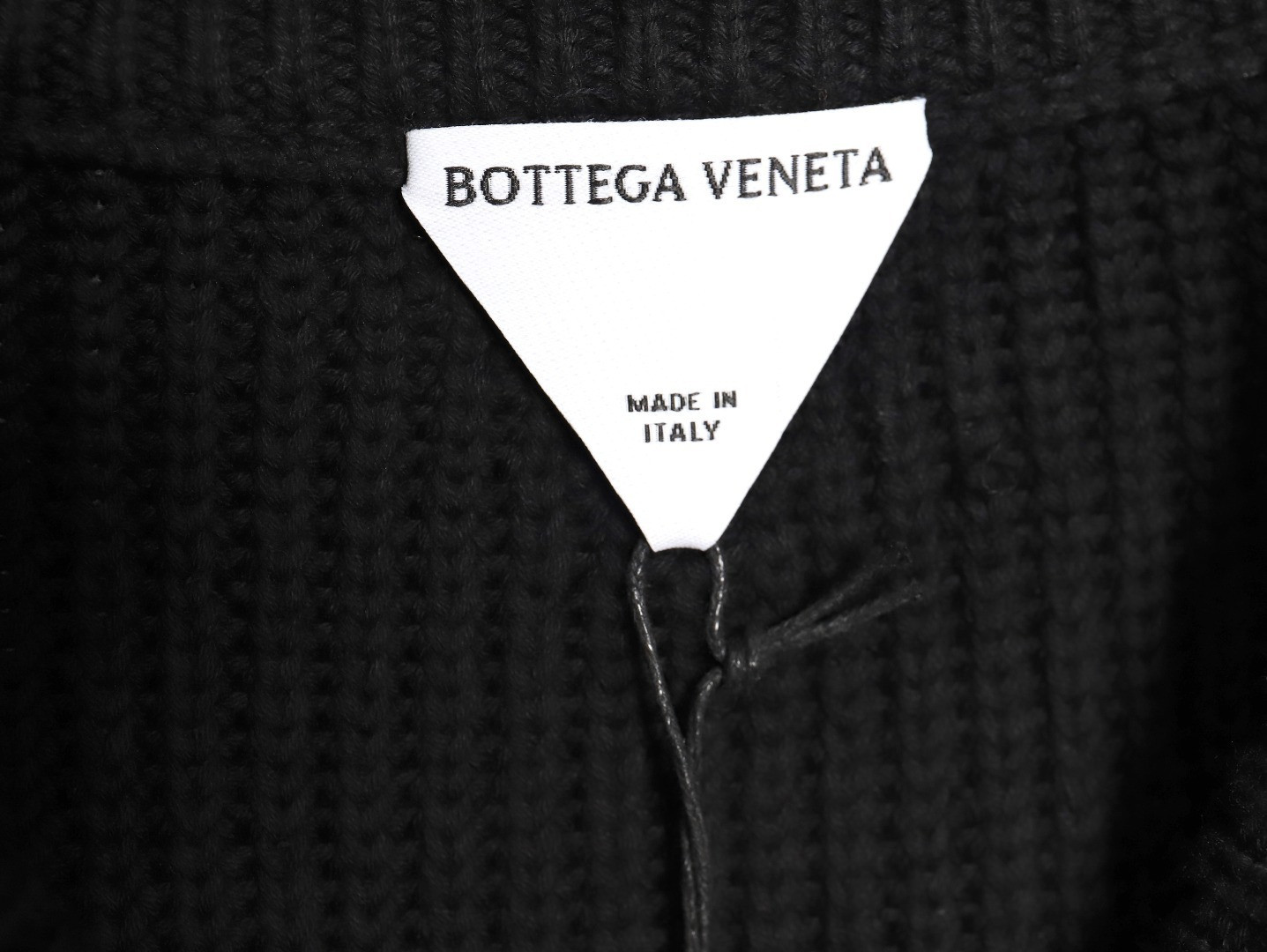 bo*te*ga Ve*ne*ta bv 23fw sweaters