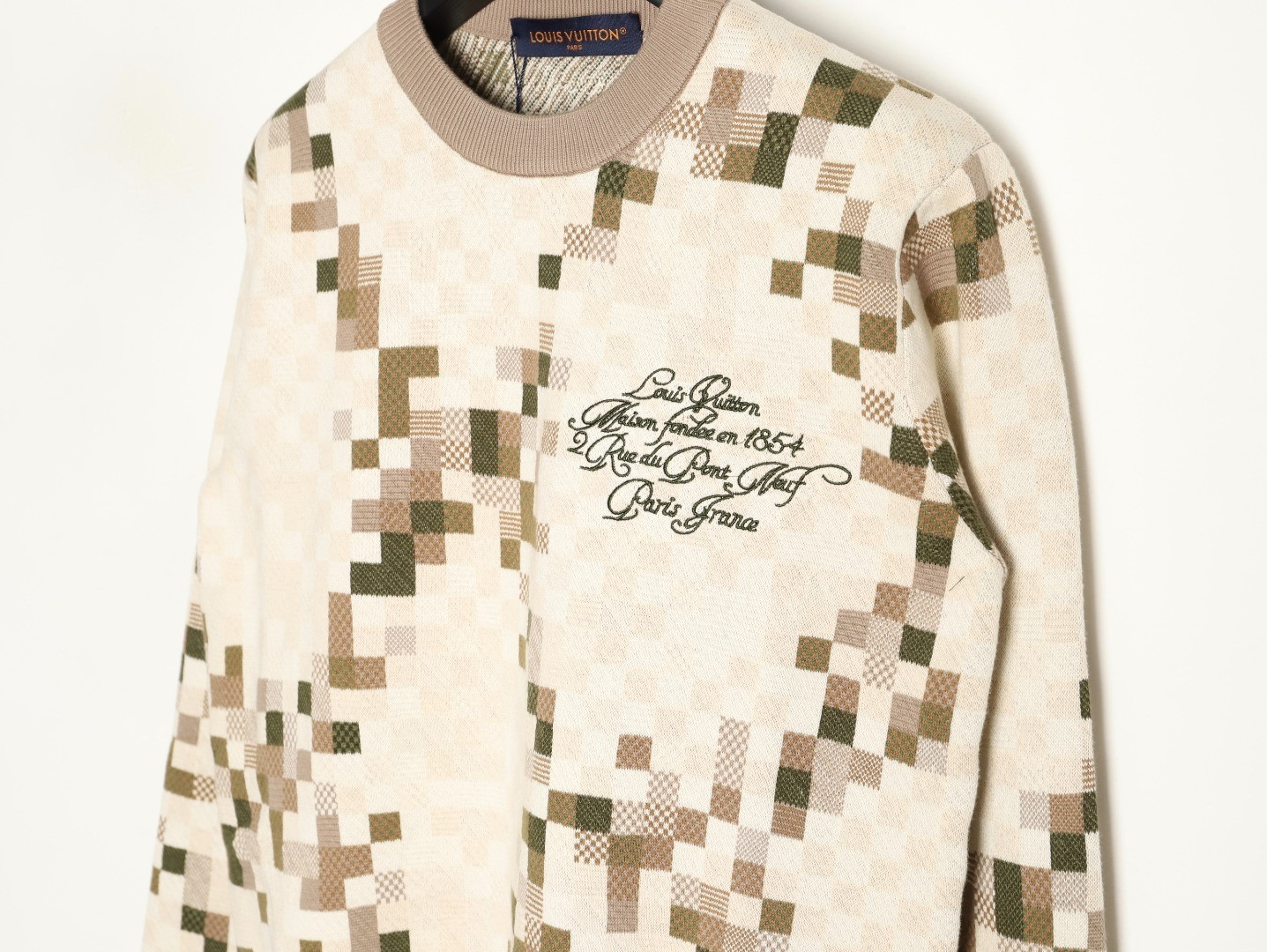 l0*is V*t0n lv knitting sweaters