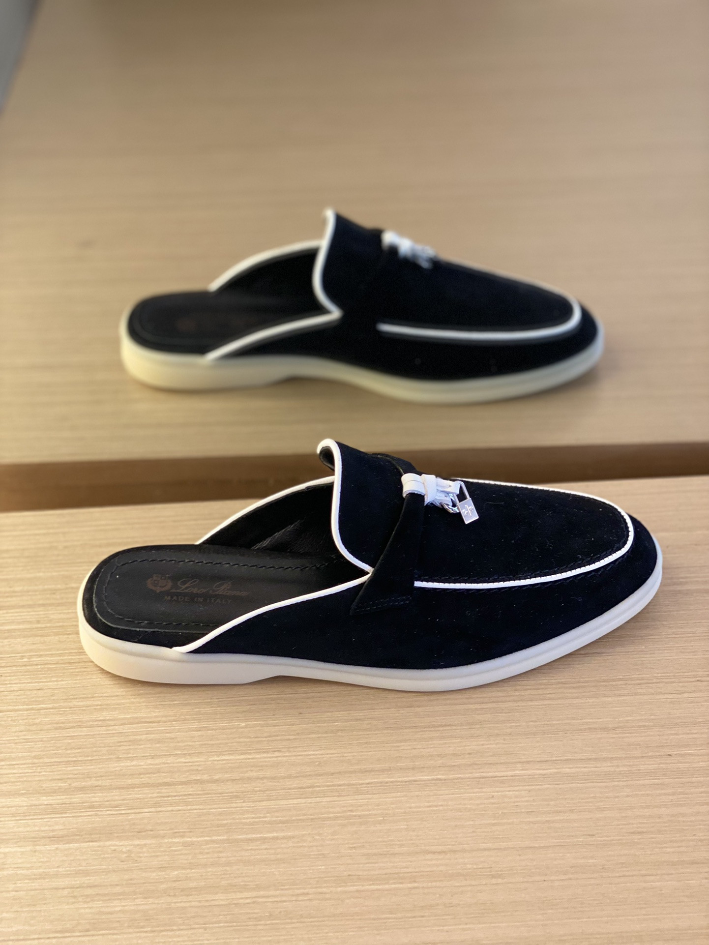 ua L**o p*ana babouche charms walk loafers