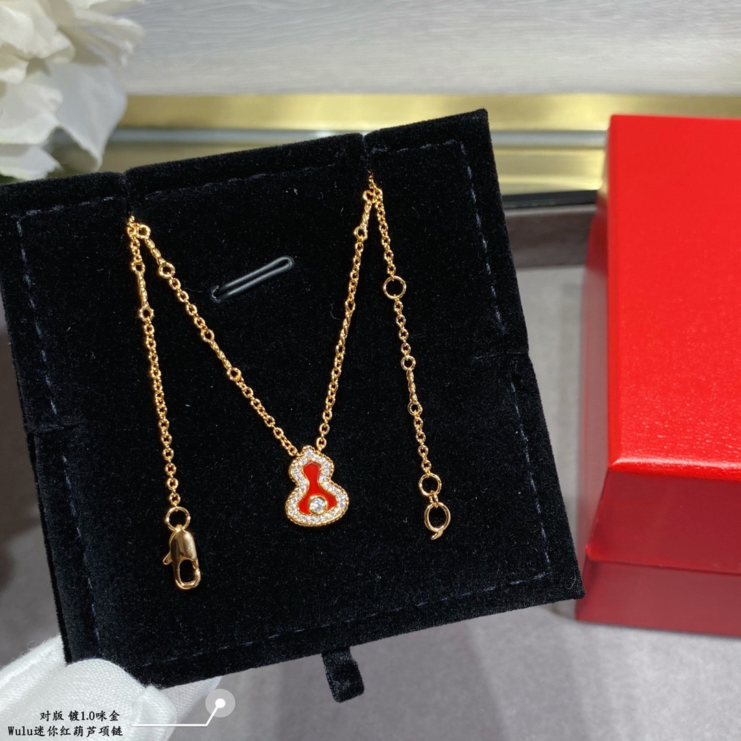 qeelin mini Di*m*nd red gourd necklace
