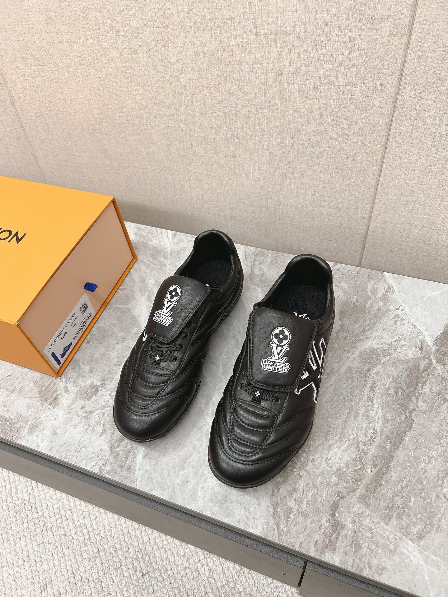 UA LV Footprint Soccer Sneaker