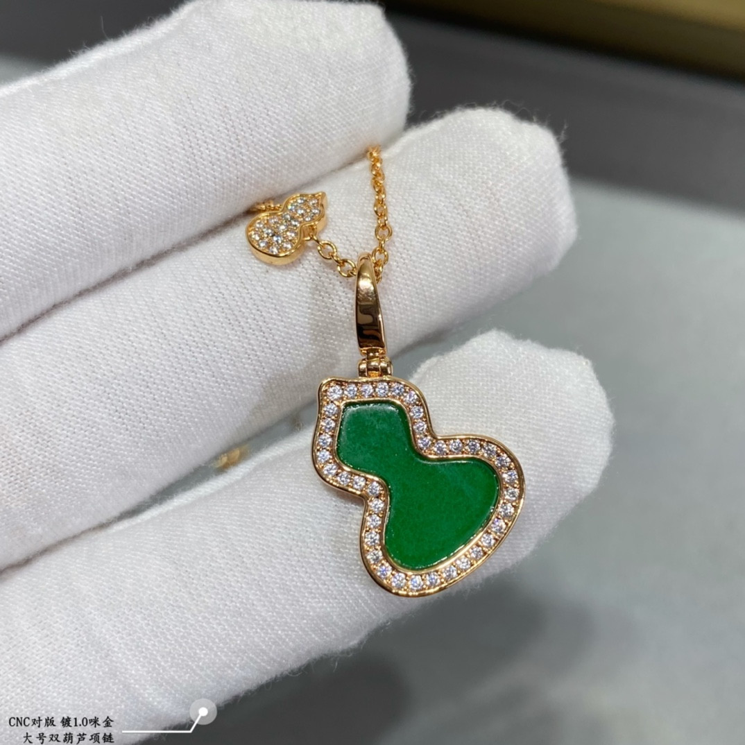 Qeelin Large Gourd Necklace