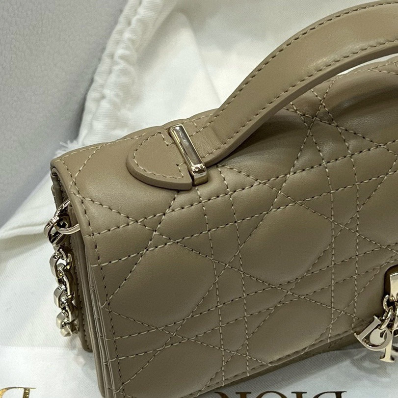 miss D*or mini handbag 21 x 11.5 x 4.5 cm