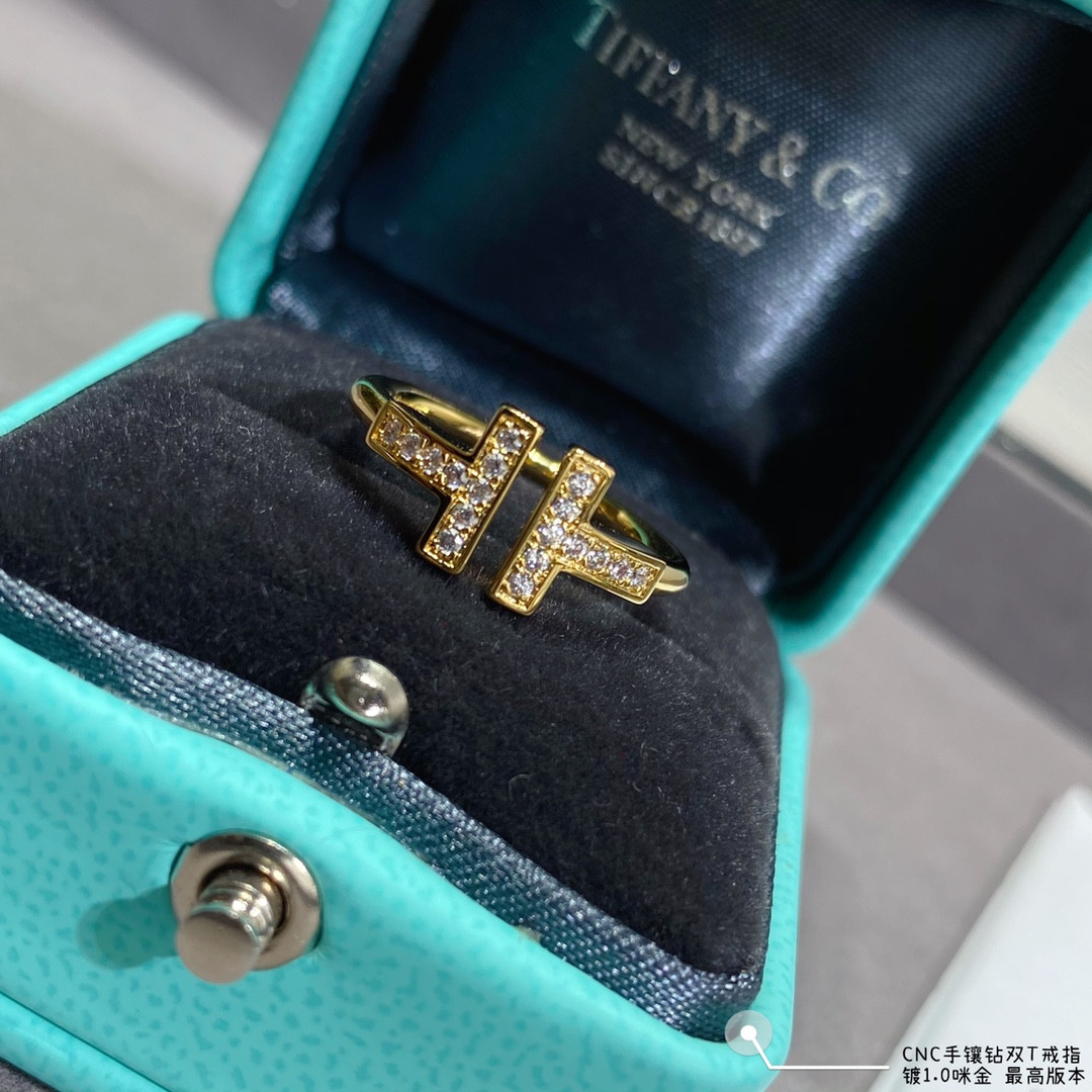 t*f*ny & co. double t Di*m*nd-banded ring