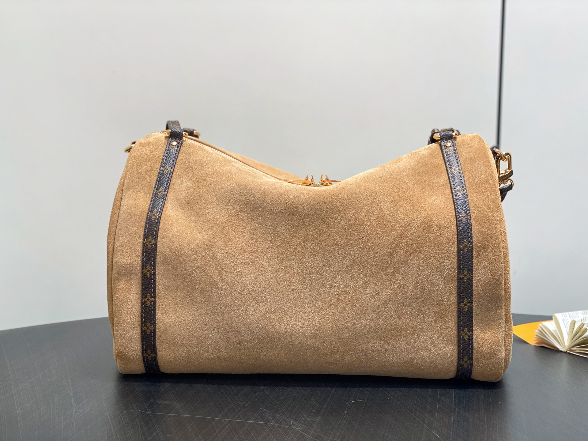 LV Express MM M26358 36x24x18.5cm