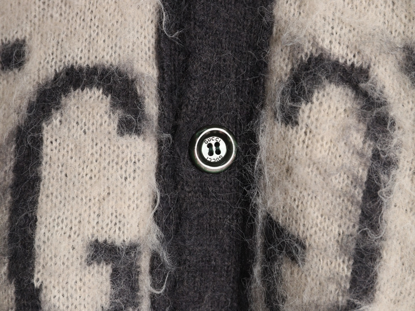 G*u*i 24ss cardigan sweaters