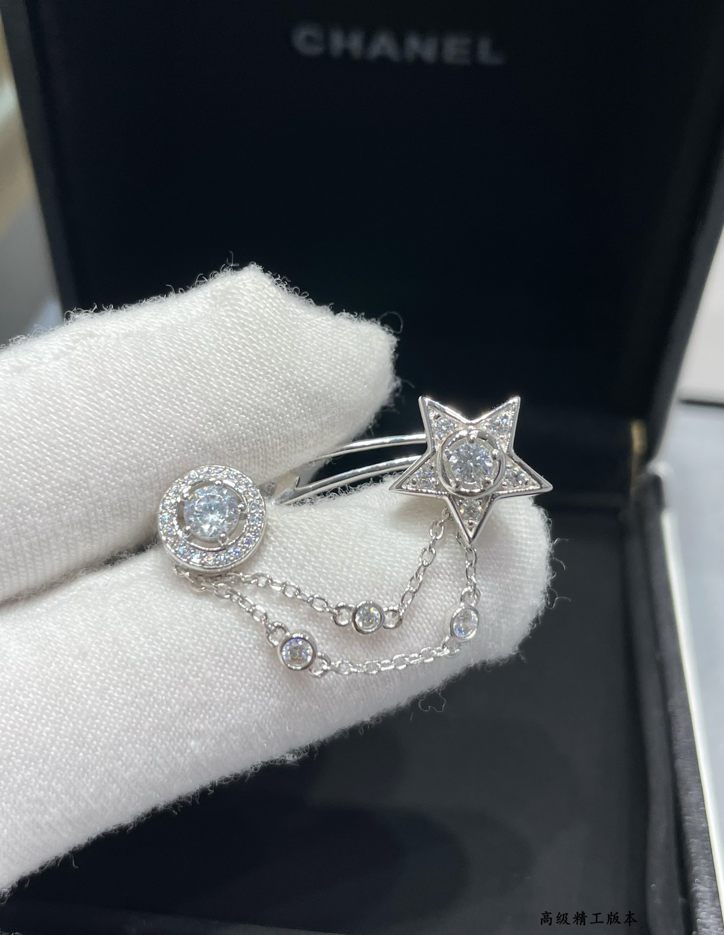Ch*el star earrings(single)