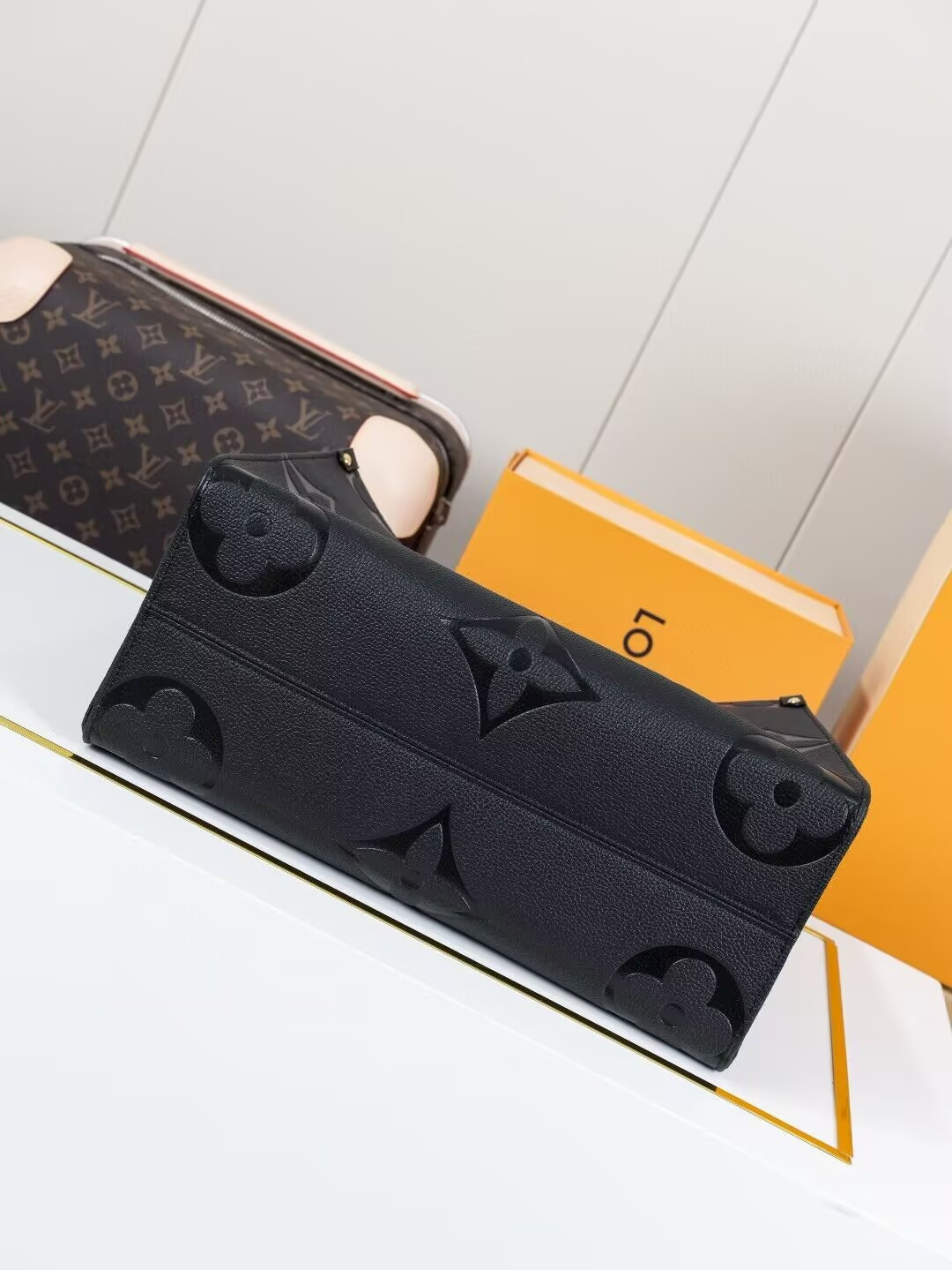 LV  OnTheGo MM M45595 35 x 27 x 14 cm