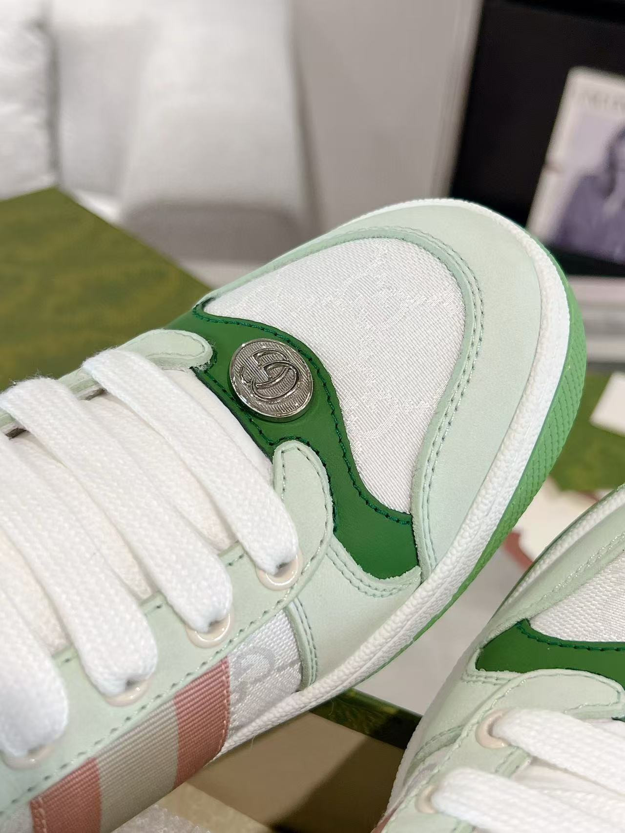 ua G*u*i sneakers