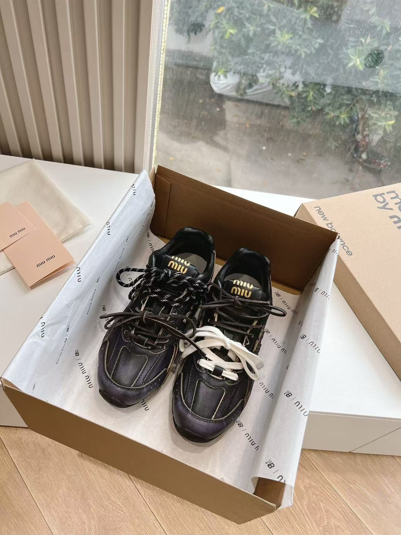 UA Miu Miu x New Balance 530 SL leather sneakers