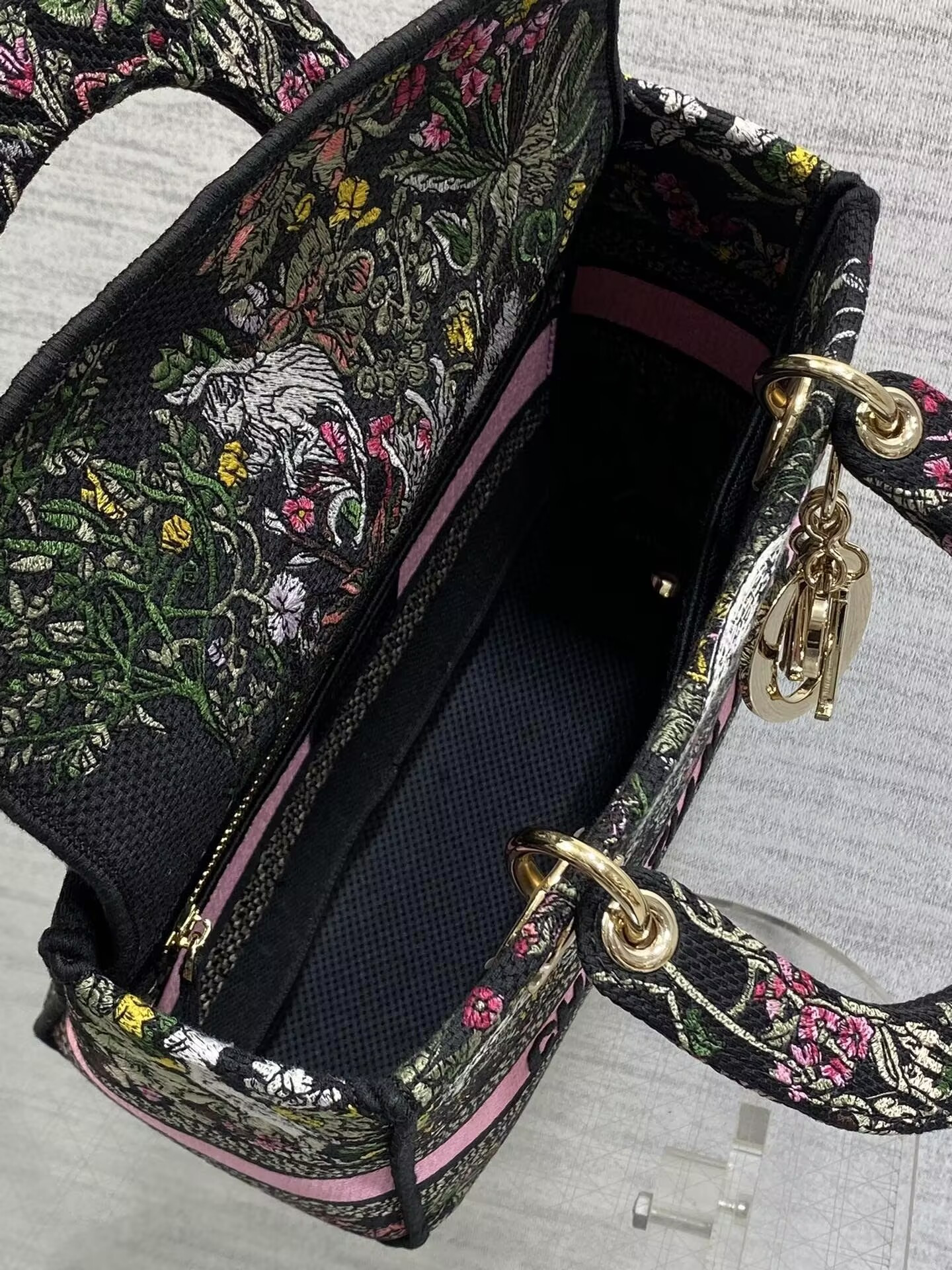 medium D*or lady d-lite bag 24 x 20 x 11 cm