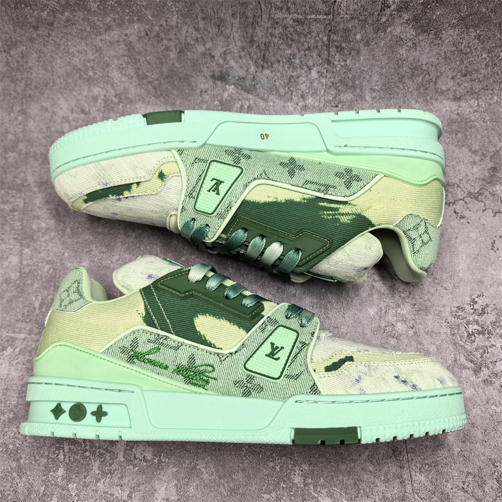 UA LV Trainer Sneaker