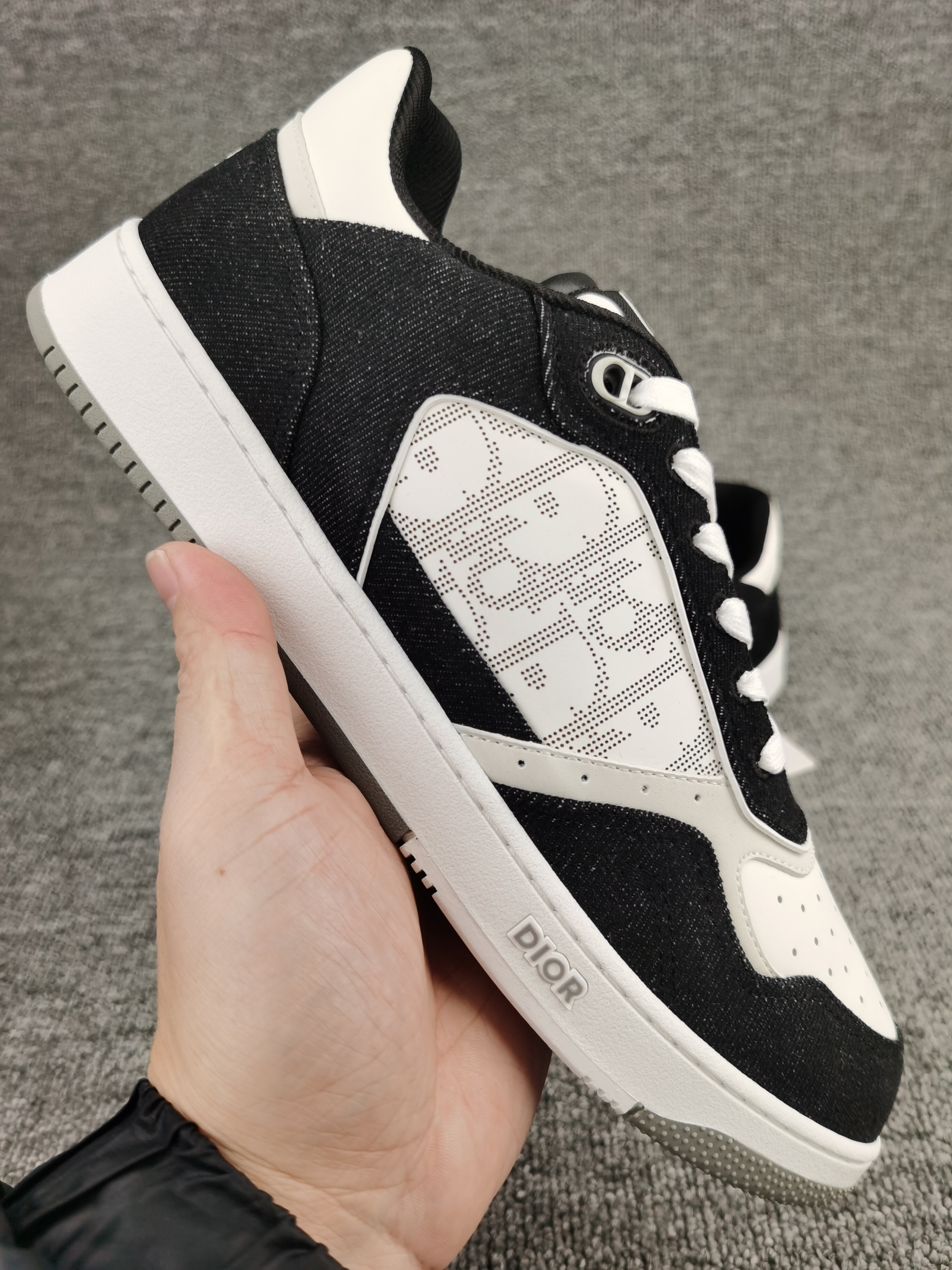 ua D*or b27 sneaker