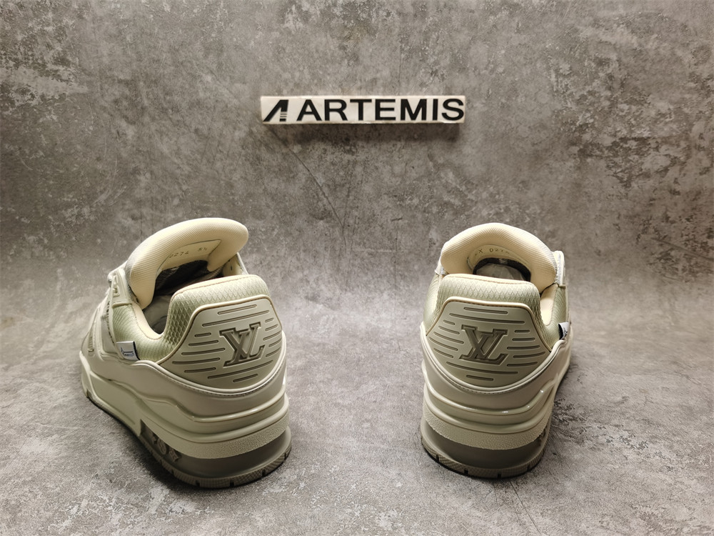 UA LV Trainer Sneaker