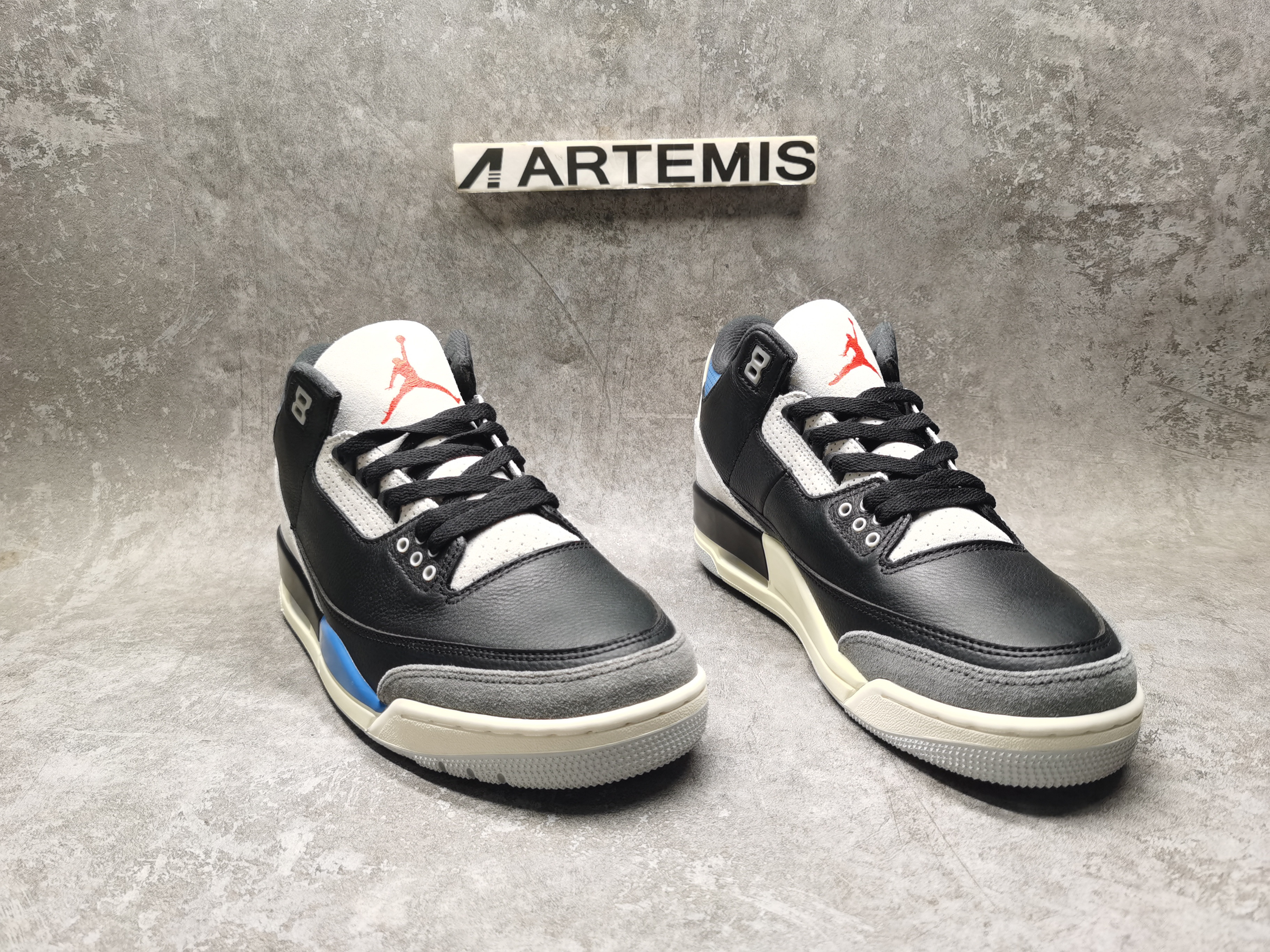 UA Jordan 3 Retro OG
