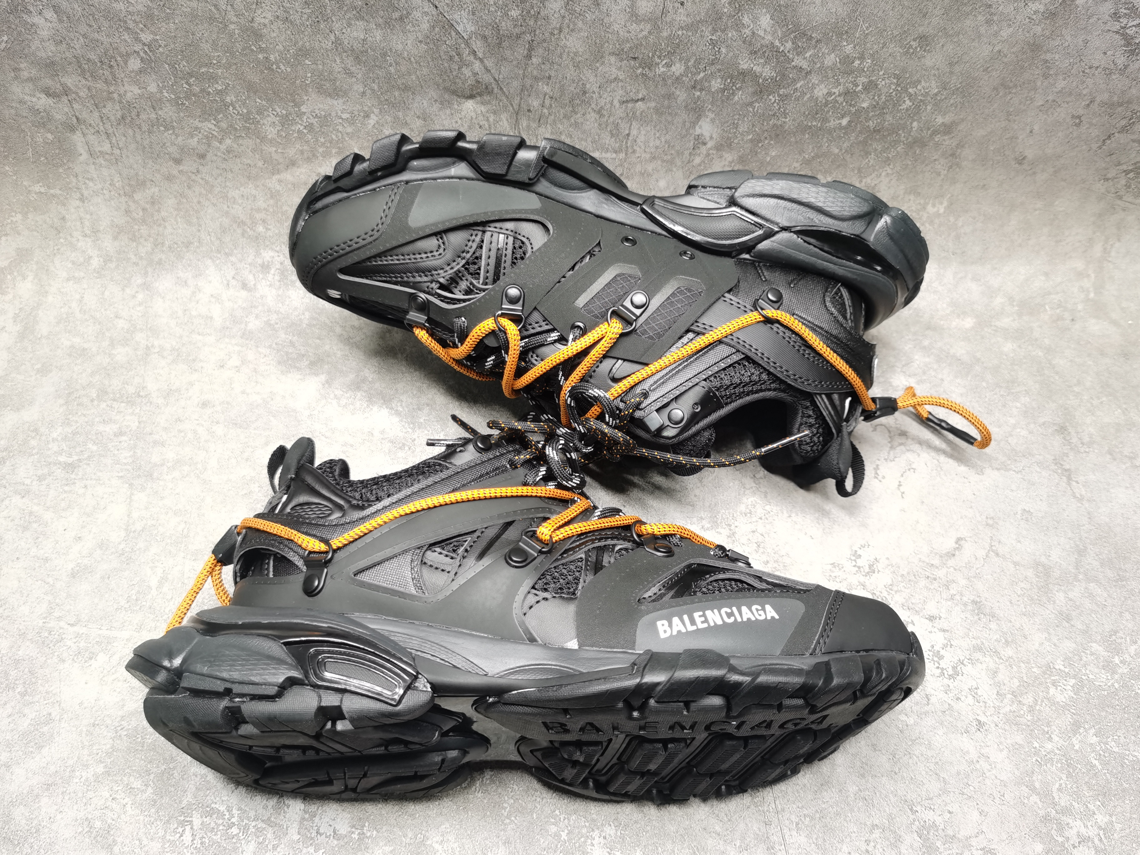 UA Balenciga Sneaker