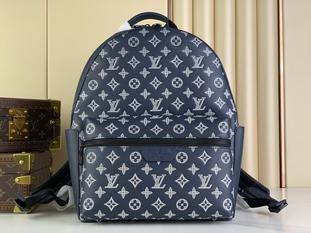 LV  M24760 Discovery Backpack
