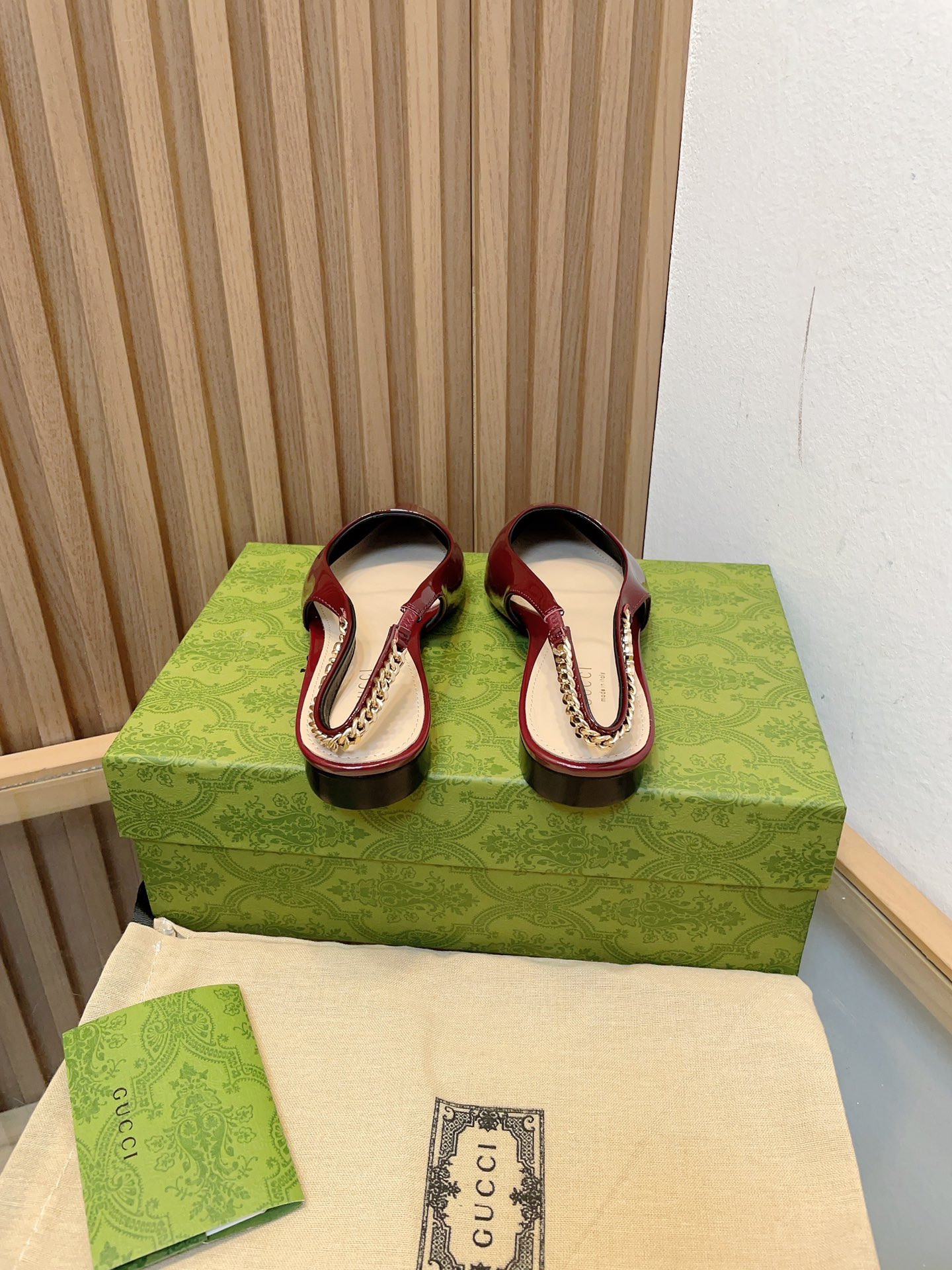 G*u*i signoria slingback pump flat shoes
