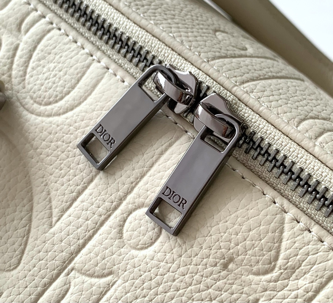 D*or weekender 40 beige D*or gravity leather and beige grained calfskin 57.5 x 34.5 x 22 cm